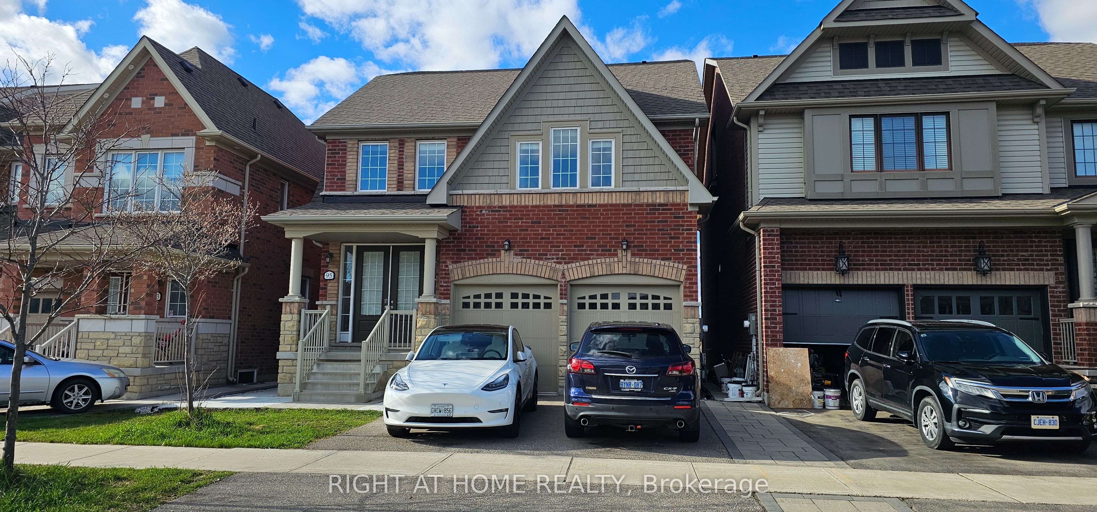 95 Bonnieglen Farm Boulevard, Caledon, ON L7C 4B7