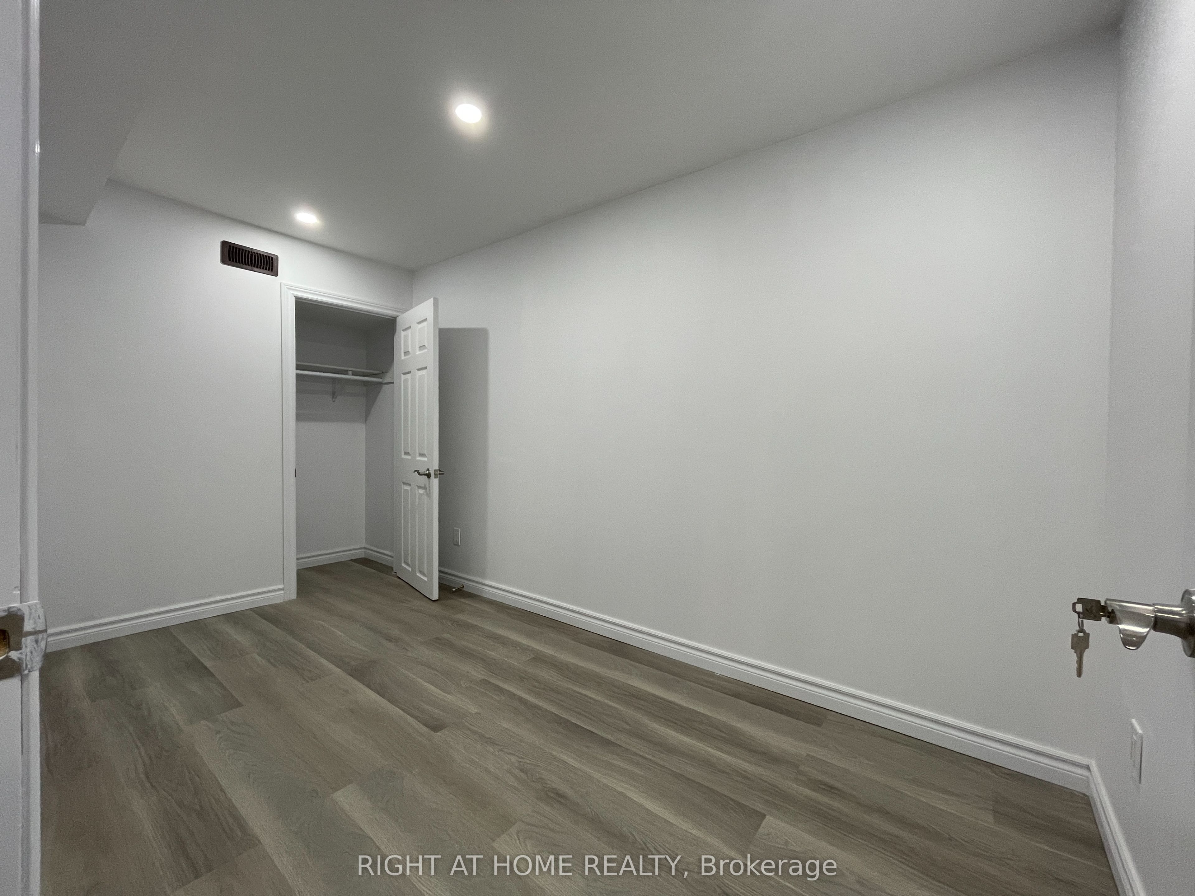 58 Meadowcrest Lane #Lower, Brampton, ON L7A 0V7 photo 4