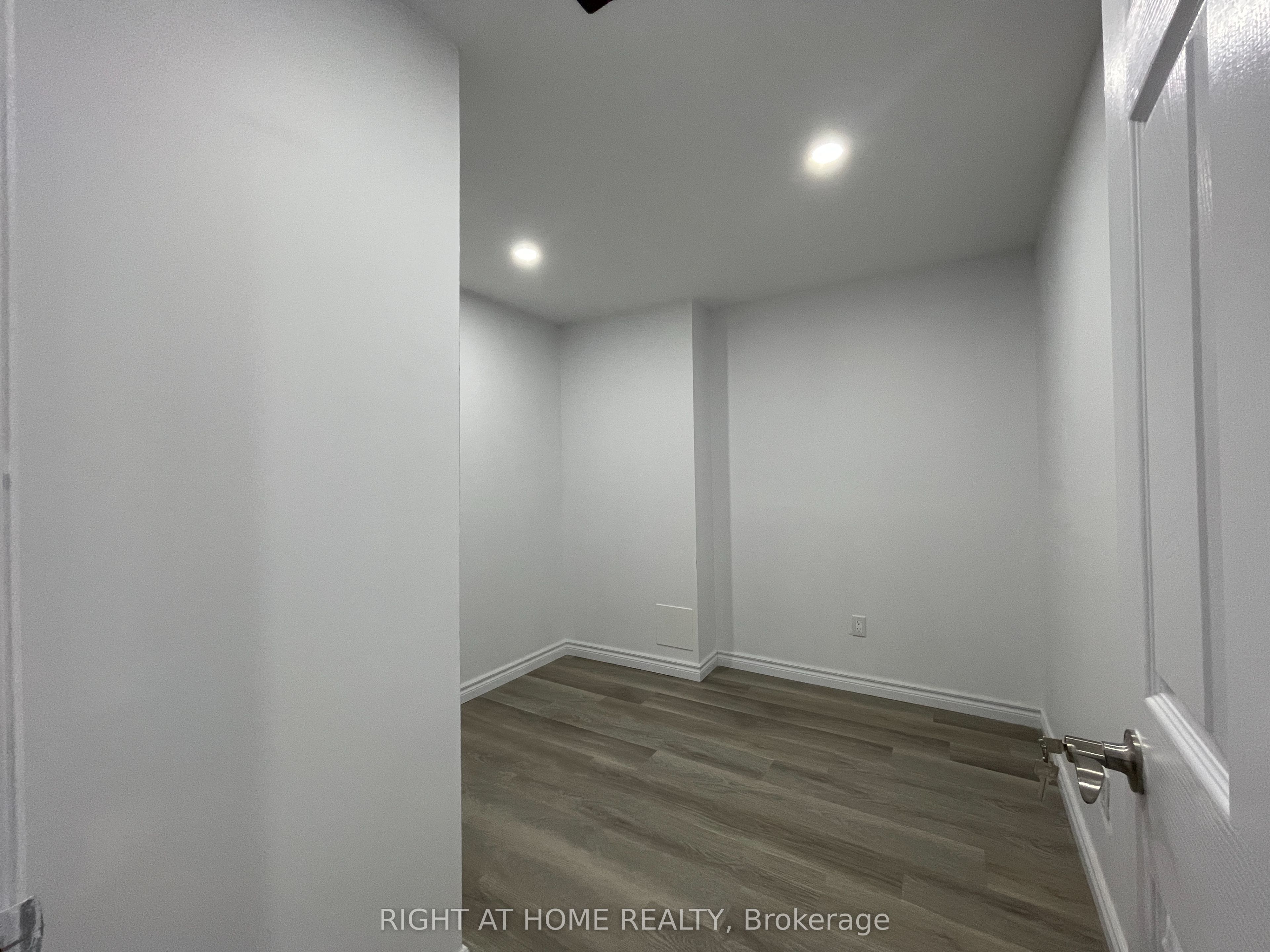 58 Meadowcrest Lane #Lower, Brampton, ON L7A 0V7 photo 5