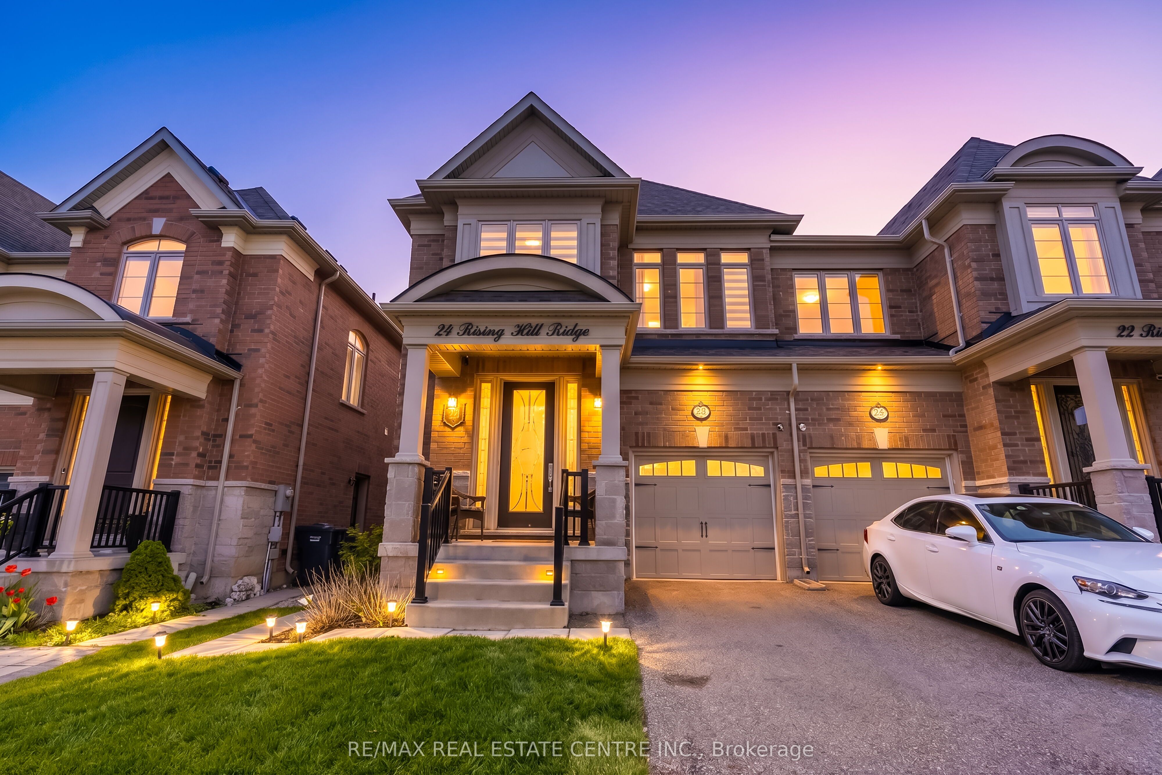 24 Rising Hill Ridge, Brampton, ON L6Y 0C3 photo 2