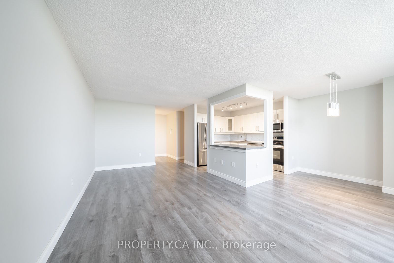 355 Rathburn Road E 1204, Mississauga, ON L4Z 1H4 photo 5