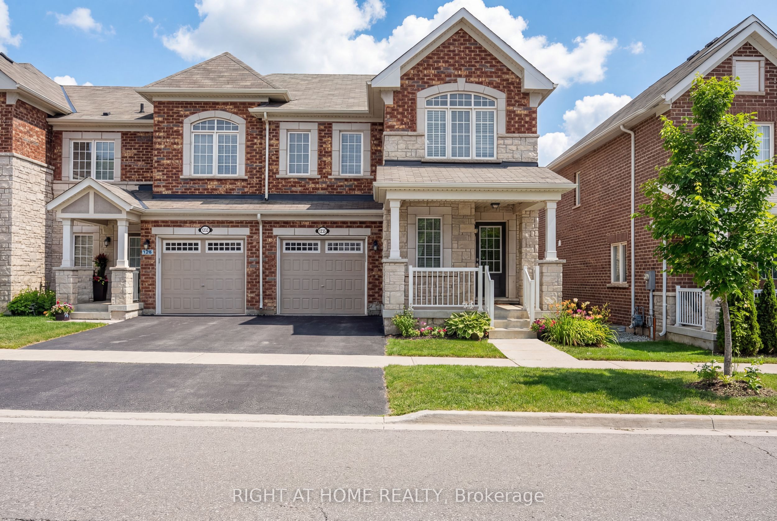 1235 Mulroney Heights, Milton, ON L9E 1G1 photo 2