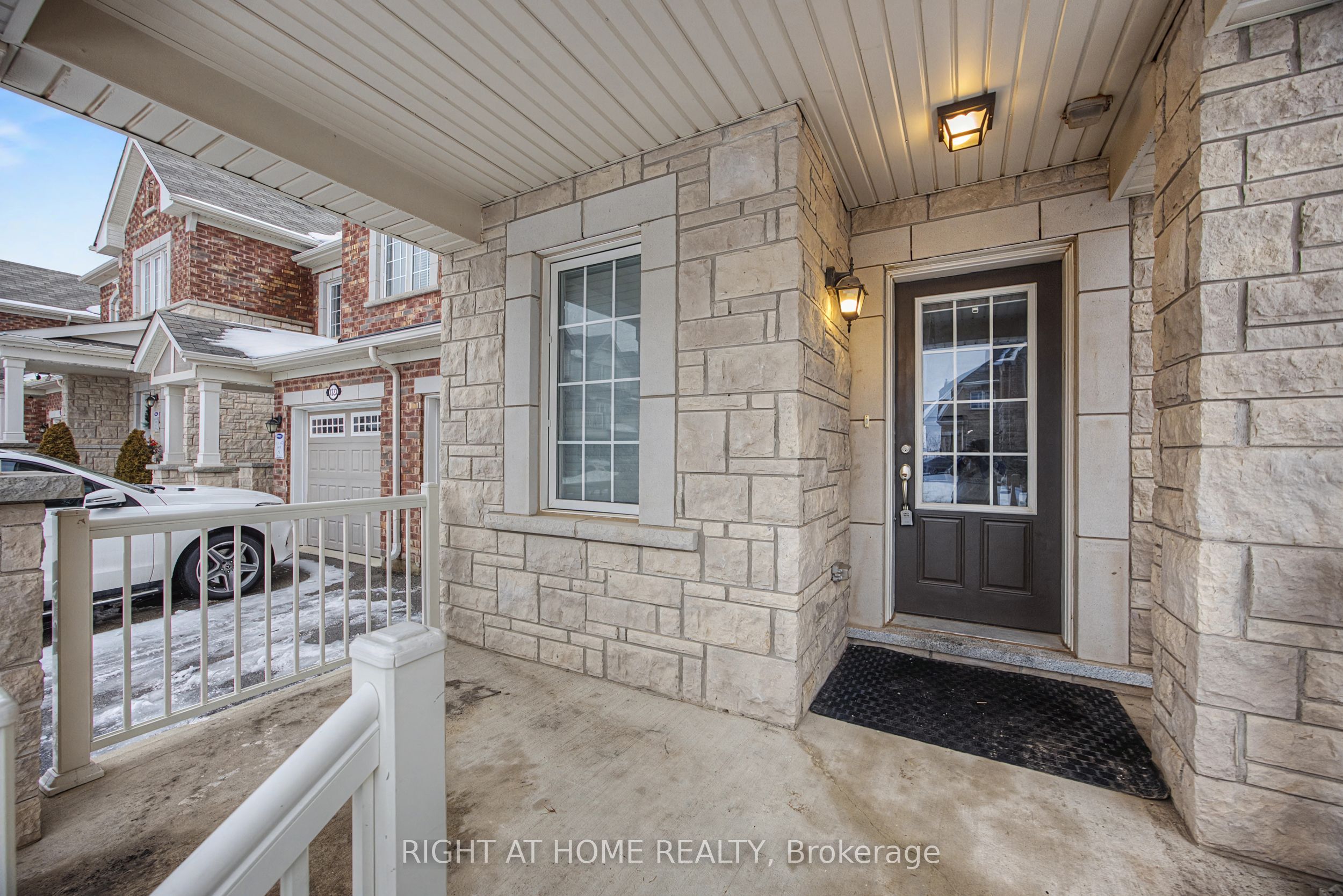 1235 Mulroney Heights, Milton, ON L9E 1G1 photo 4