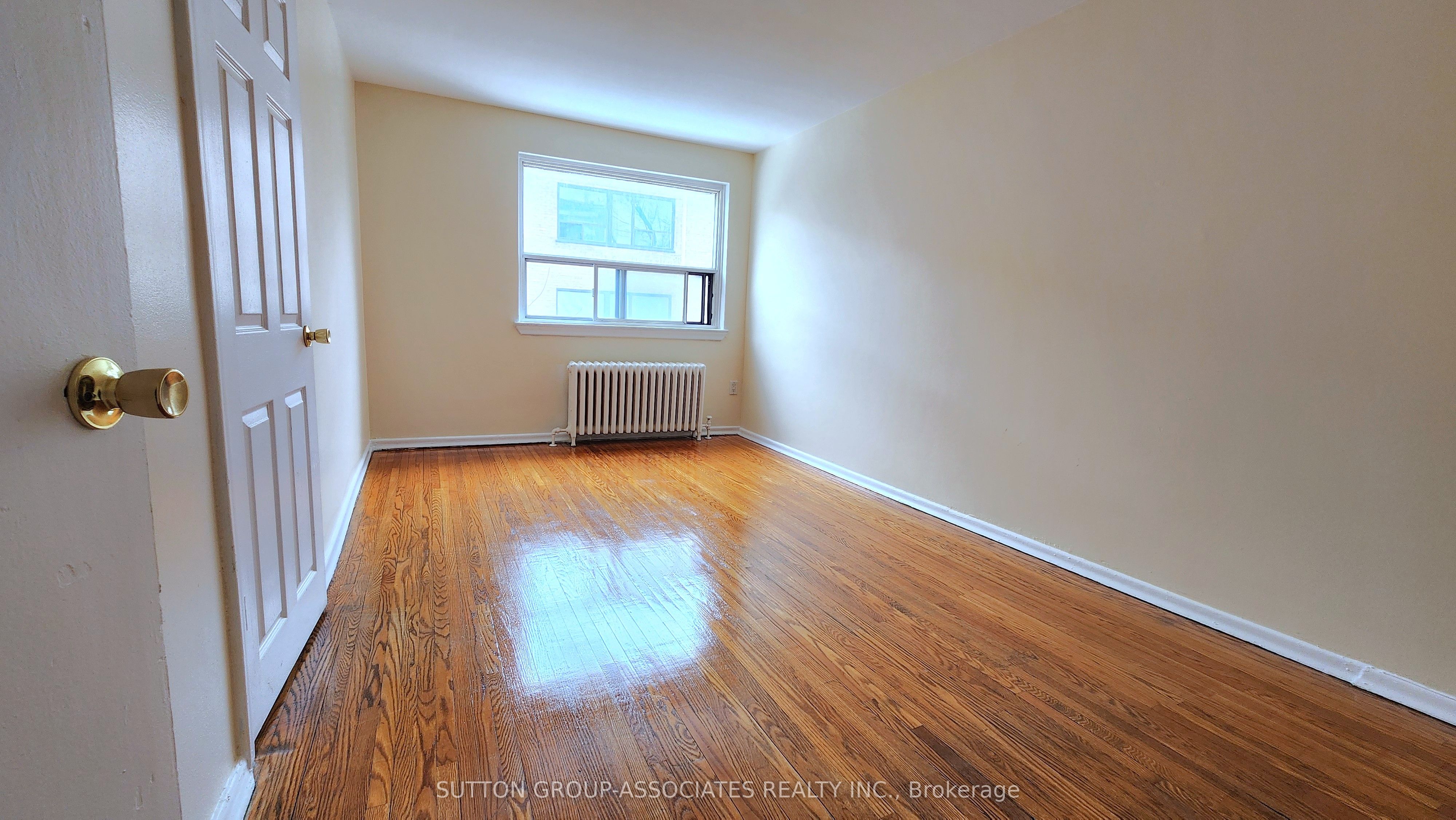 1 Greenbrook Drive 304, Toronto, ON M6M 2J8 photo 4