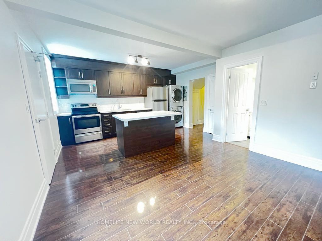 3 Roblocke Avenue Main, Toronto, ON M6G 3R6 photo 2