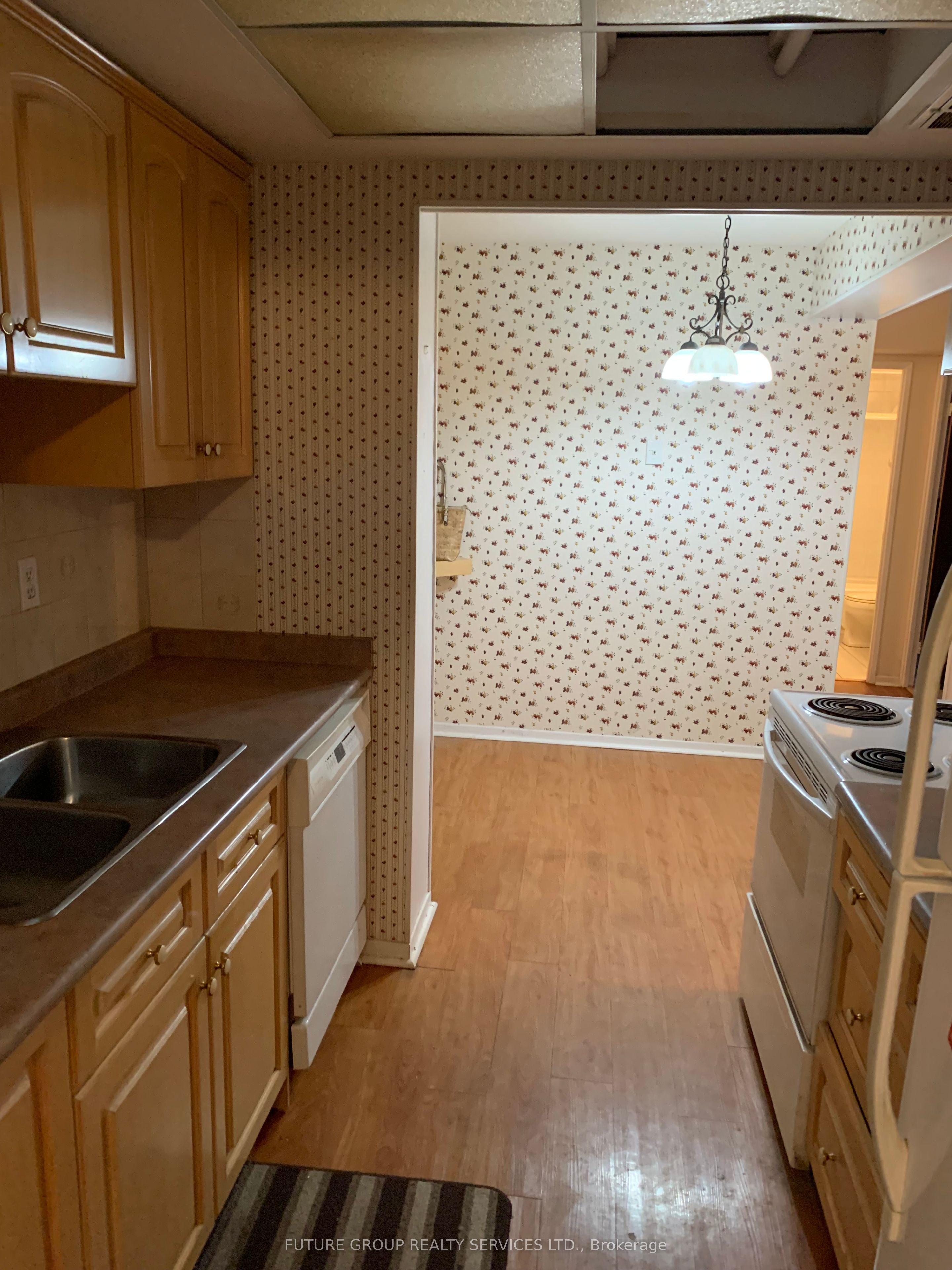 3100 Kirwin Avenue 1601, Mississauga, ON L5A 3S6 photo 3