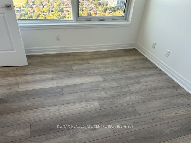 36 Elm Drive W 3608, Mississauga, ON L5B 1L9 photo 2