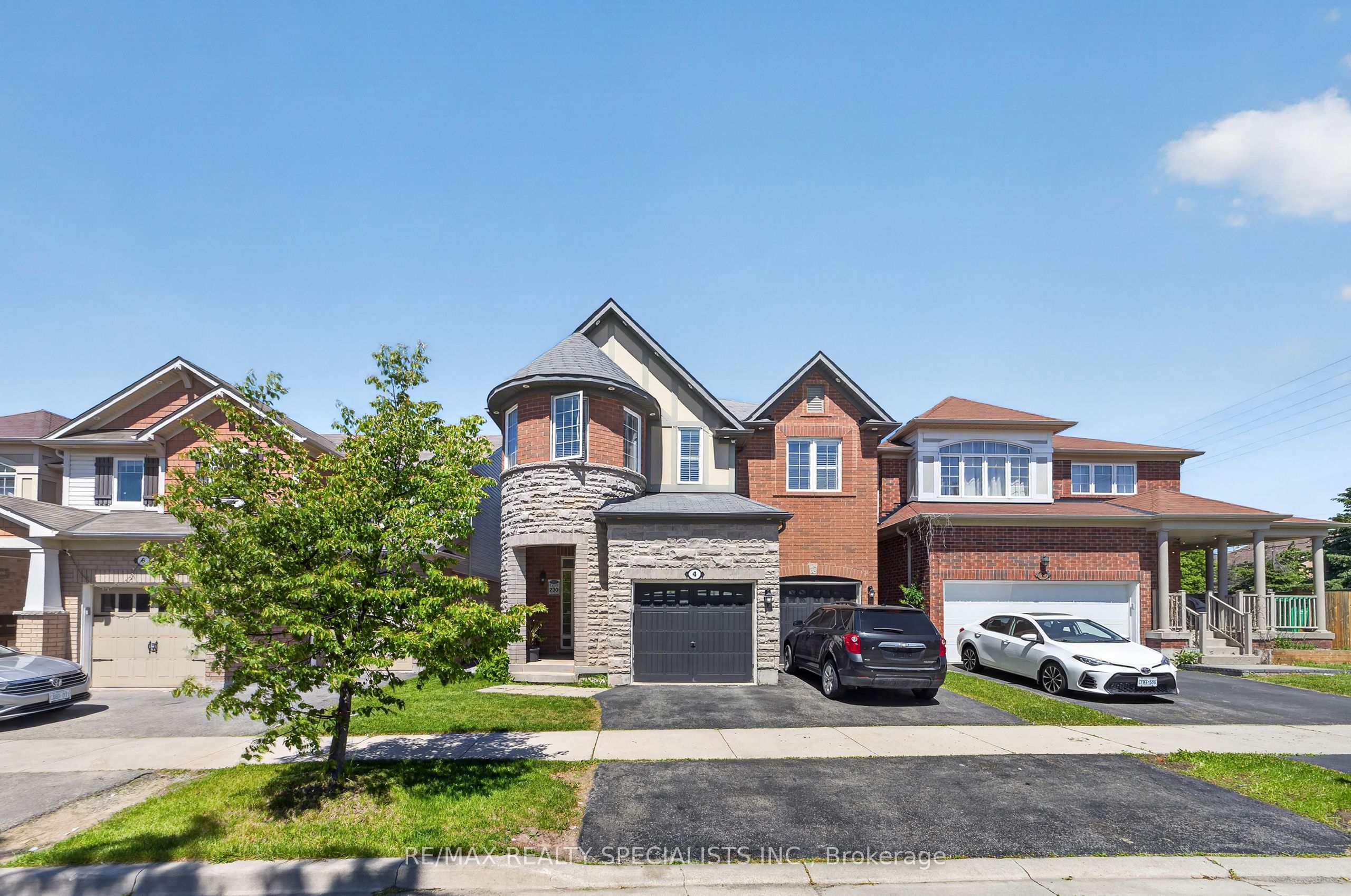 4 Donomore Drive, Brampton, ON L7A 0S8