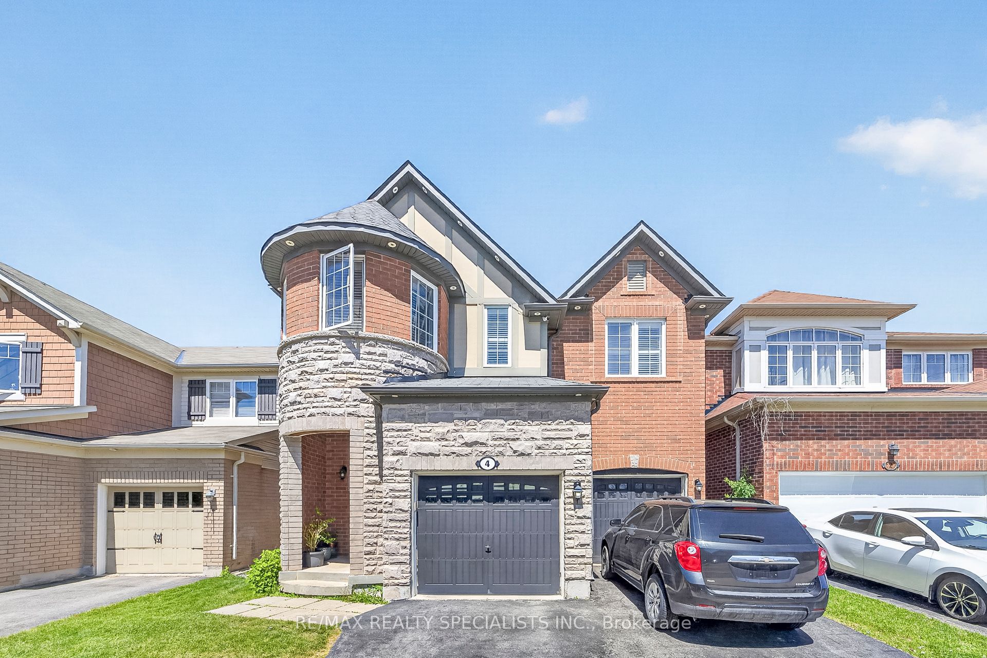 4 Donomore Drive, Brampton, ON L7A 0S8 photo 5