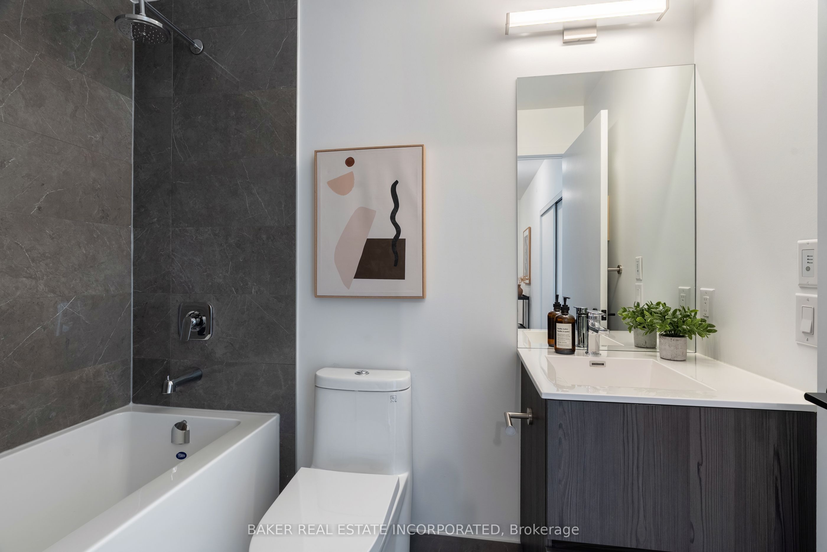 220 Missinnihe Way 1205, Mississauga, ON L5H 0A9 photo 5