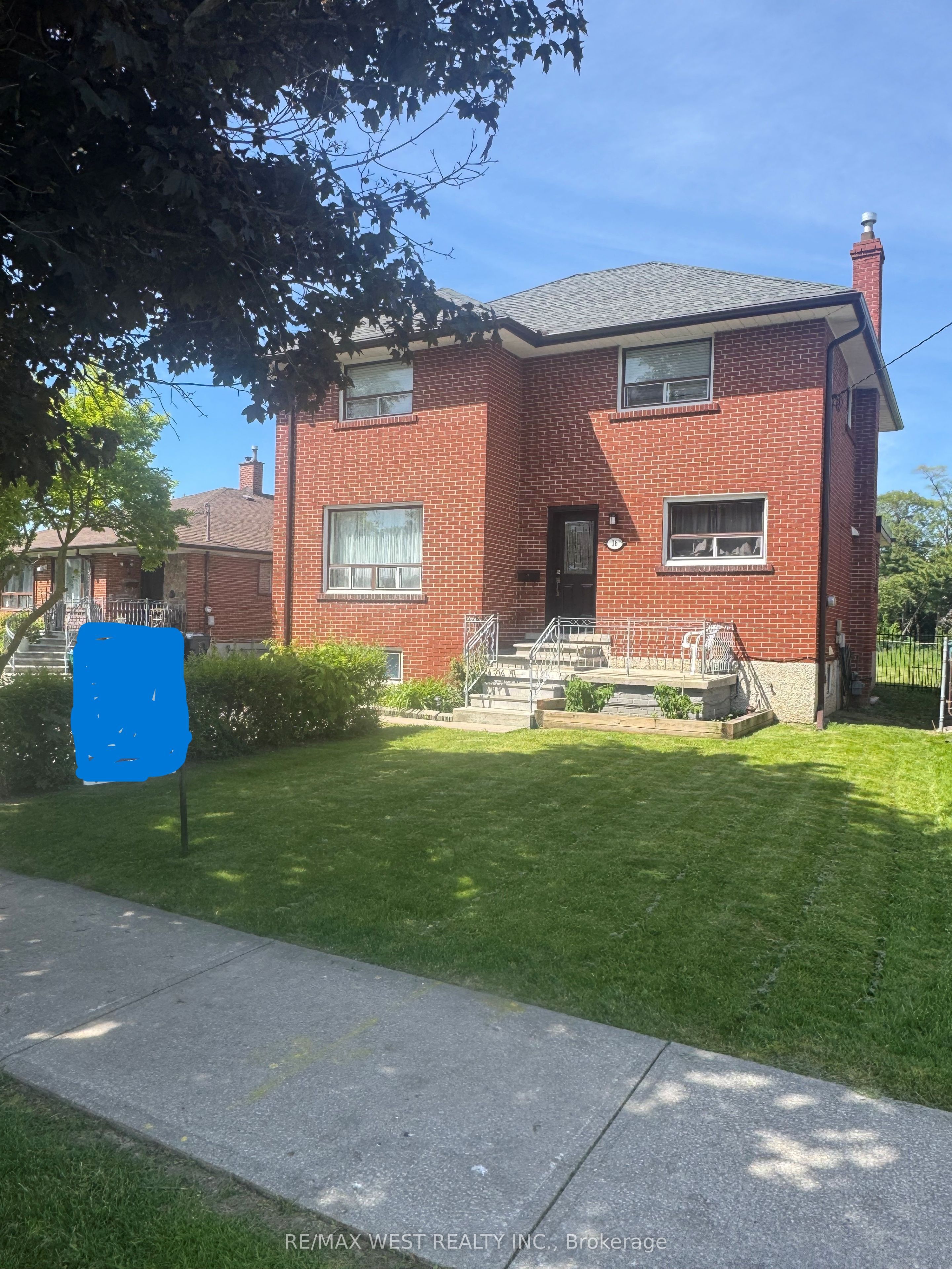 16 Upwood Avenue, Toronto, ON M6L 3A5 photo 4