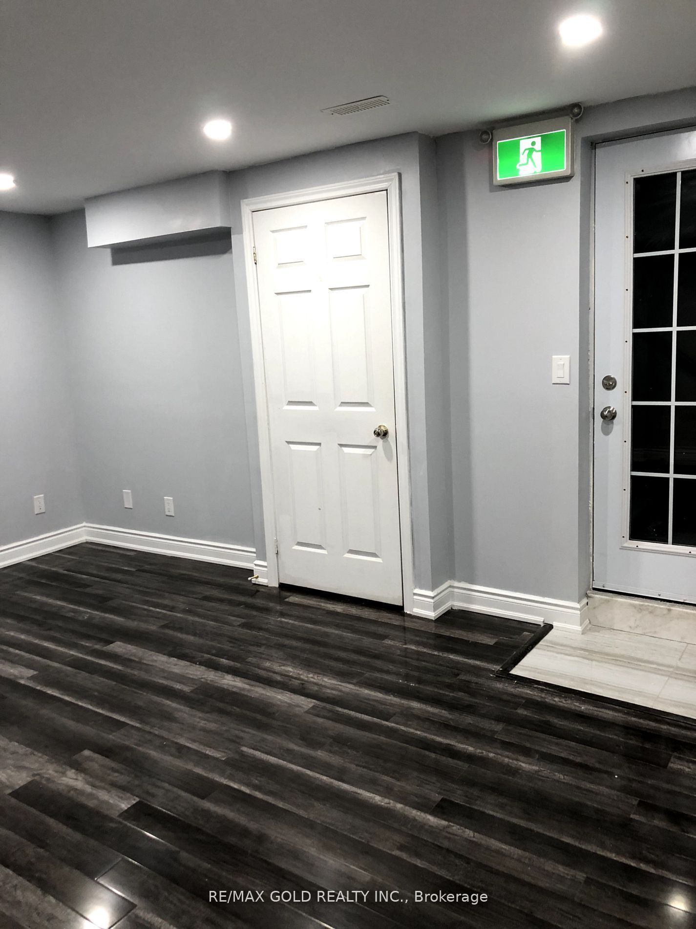 6 Eastway Street Bsmt, Brampton, ON L6S 6L5 photo 2