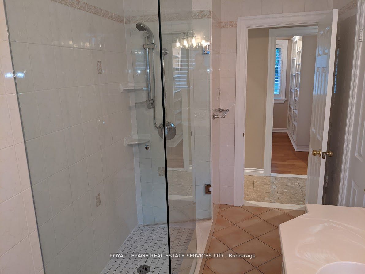 1602 Lincolnshire Blvd. Boulevard, Mississauga, ON L5E 2S7 photo 5