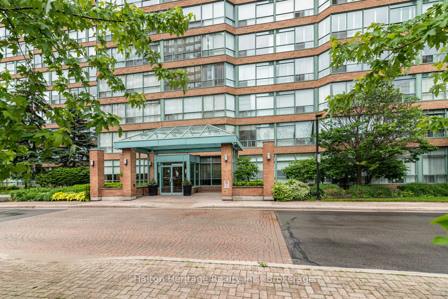 1276 Maple Crossing Boulevard 1711, Burlington, ON L7S 2J9 photo 5