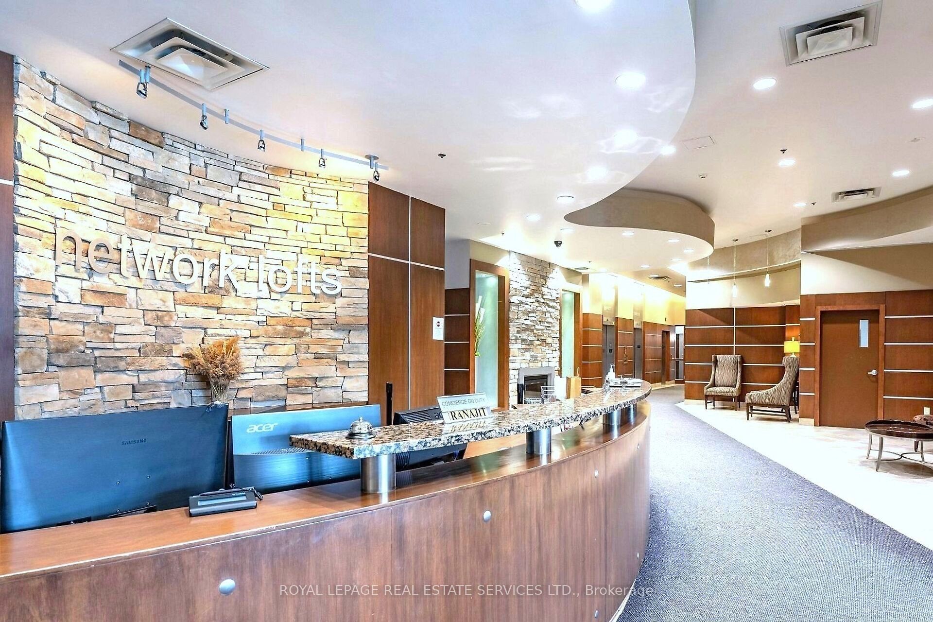 2 Fieldway Road 505, Toronto, ON M8V 0B9 photo 3