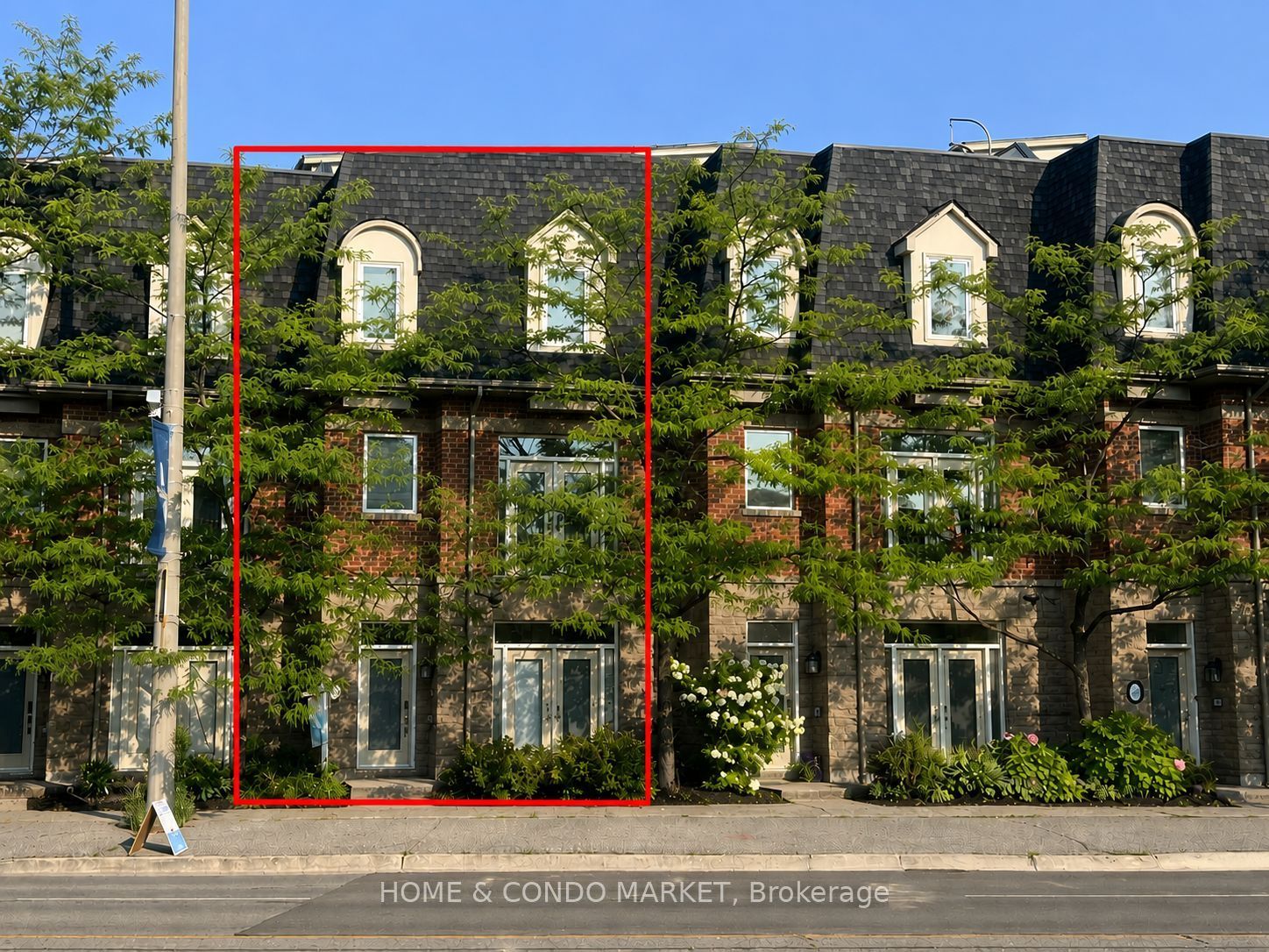 194 Lakeshore Road W, Mississauga, ON L5H 1G6 photo 2
