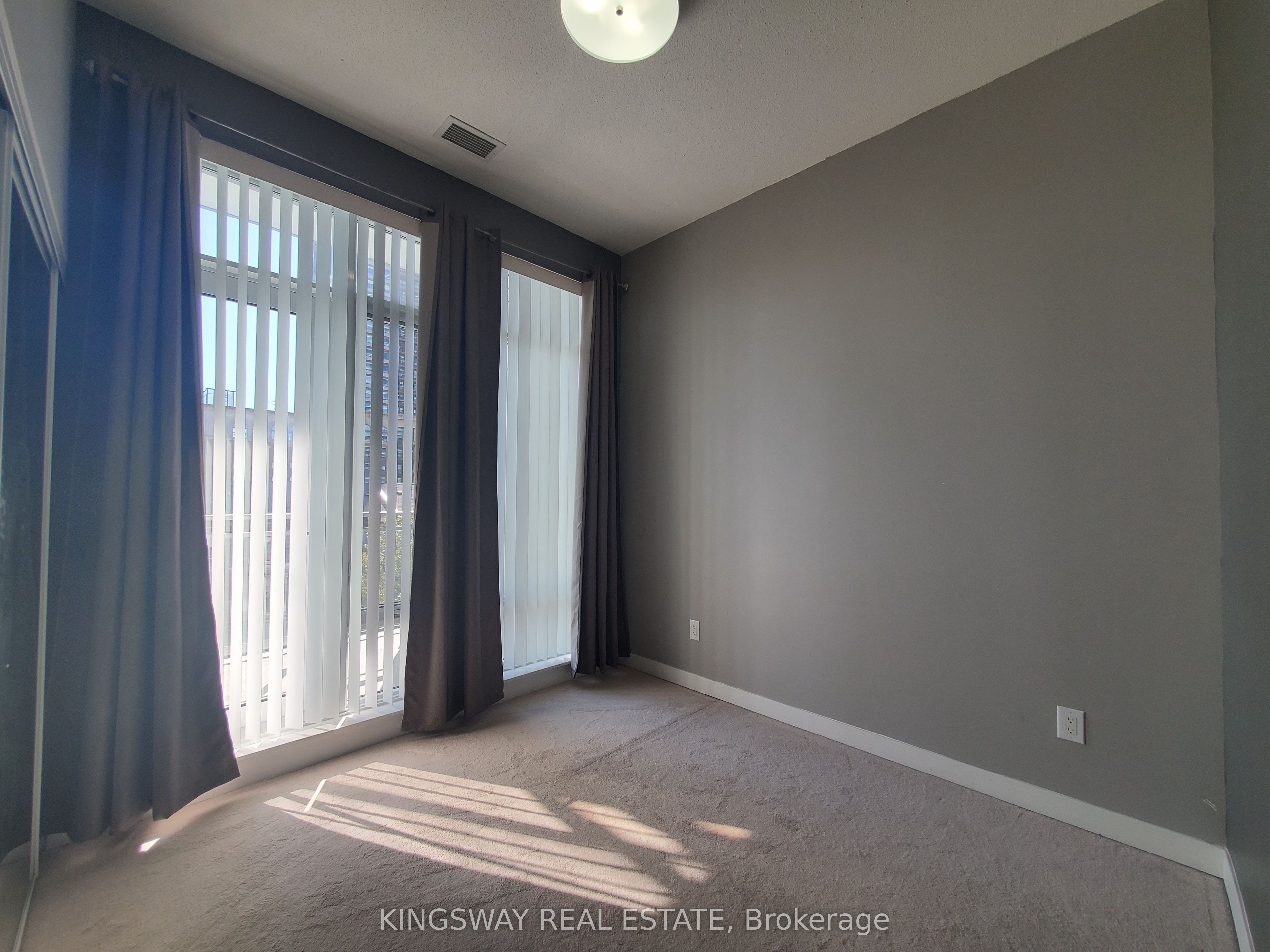 365 Prince Of Wales Drive 405, Mississauga, ON L5B 0G6 photo 4