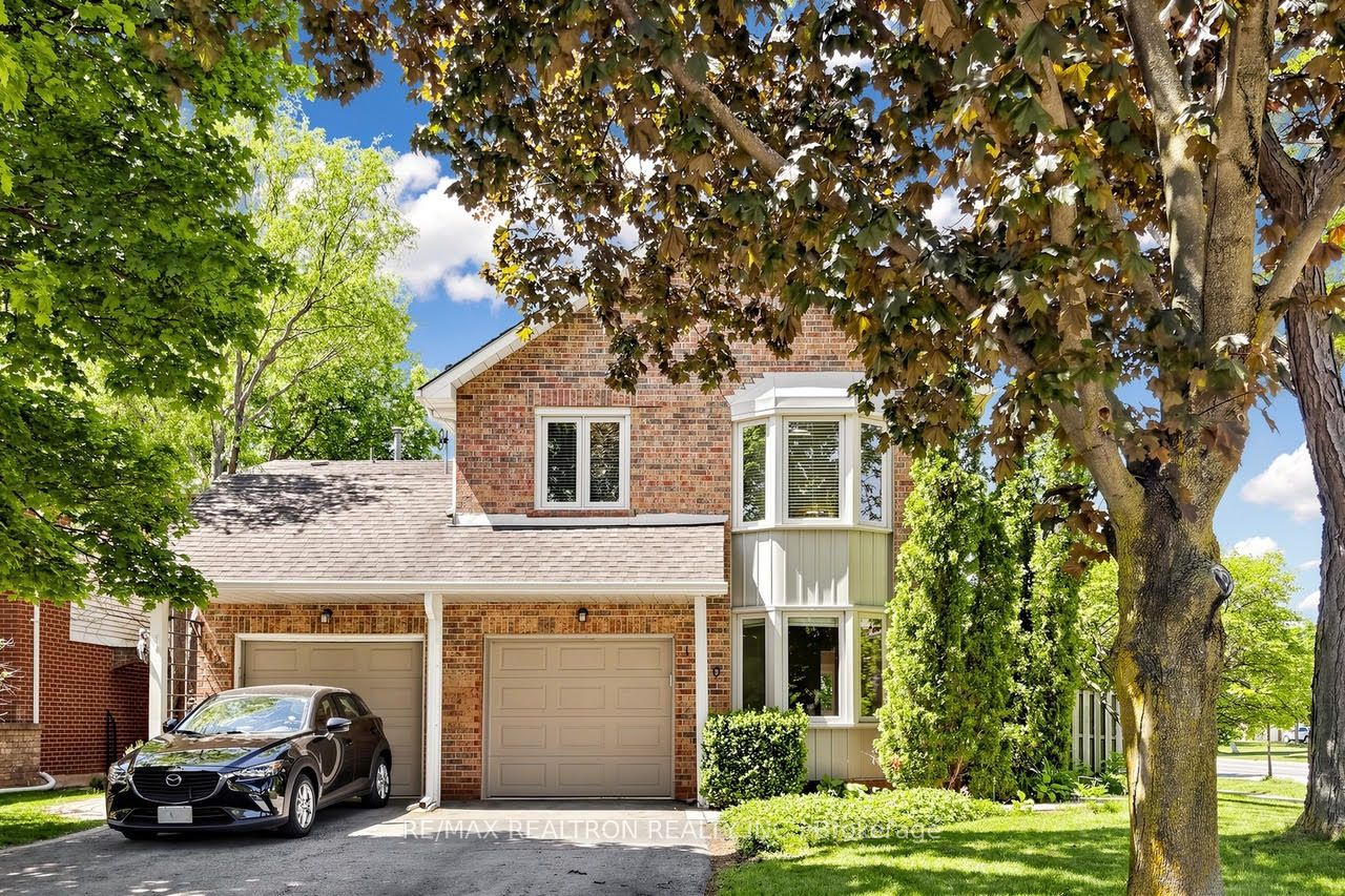 1120 Potters Wheel Crescent, Oakville, ON L6M 1J2