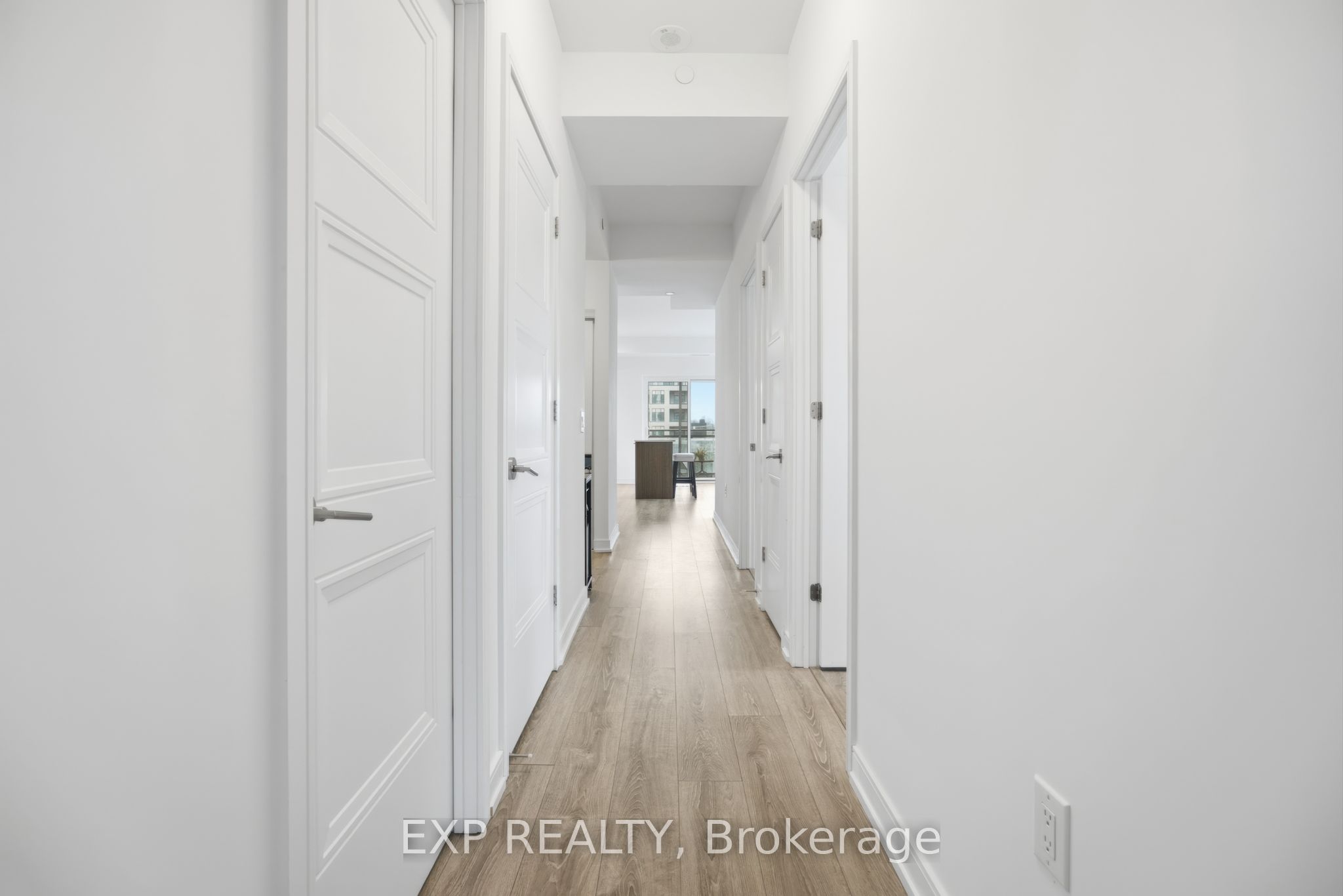 25 Neighbourhood Lane 404, Toronto, ON M8Y 0C4 photo 2