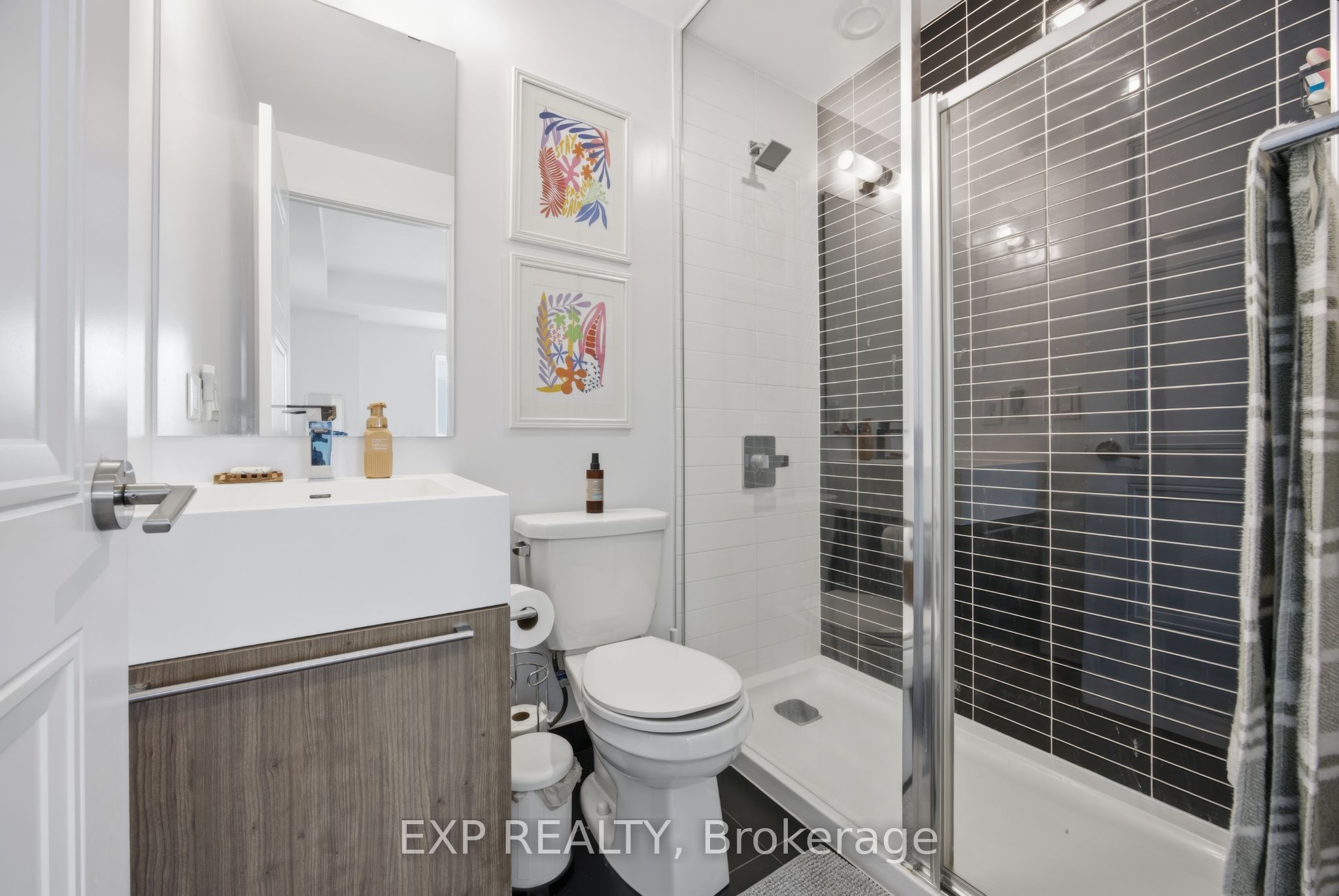 25 Neighbourhood Lane 404, Toronto, ON M8Y 0C4 photo 4