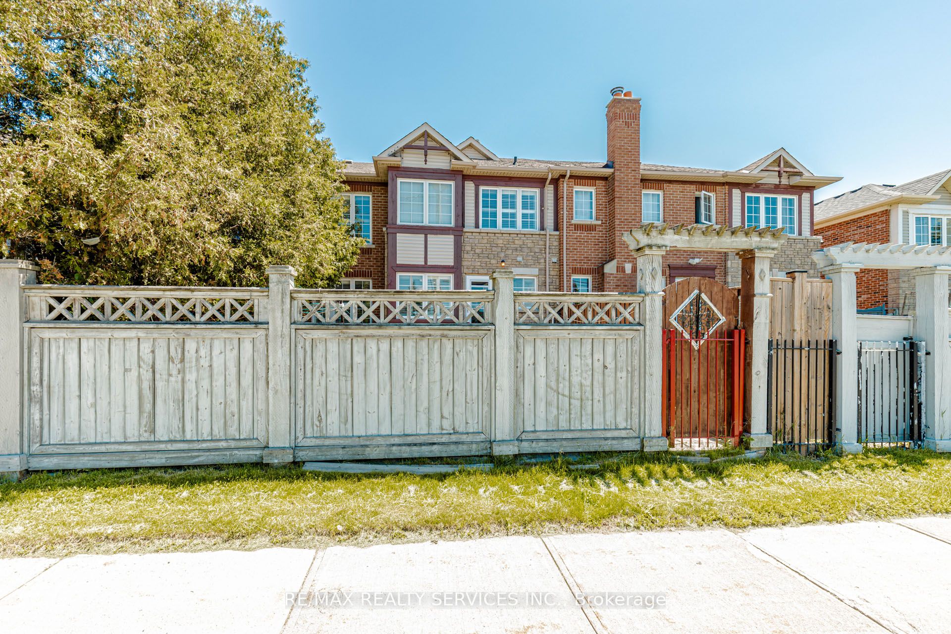 1135 Bellarosa Lane, Mississauga, ON L5V 1L3 photo 5
