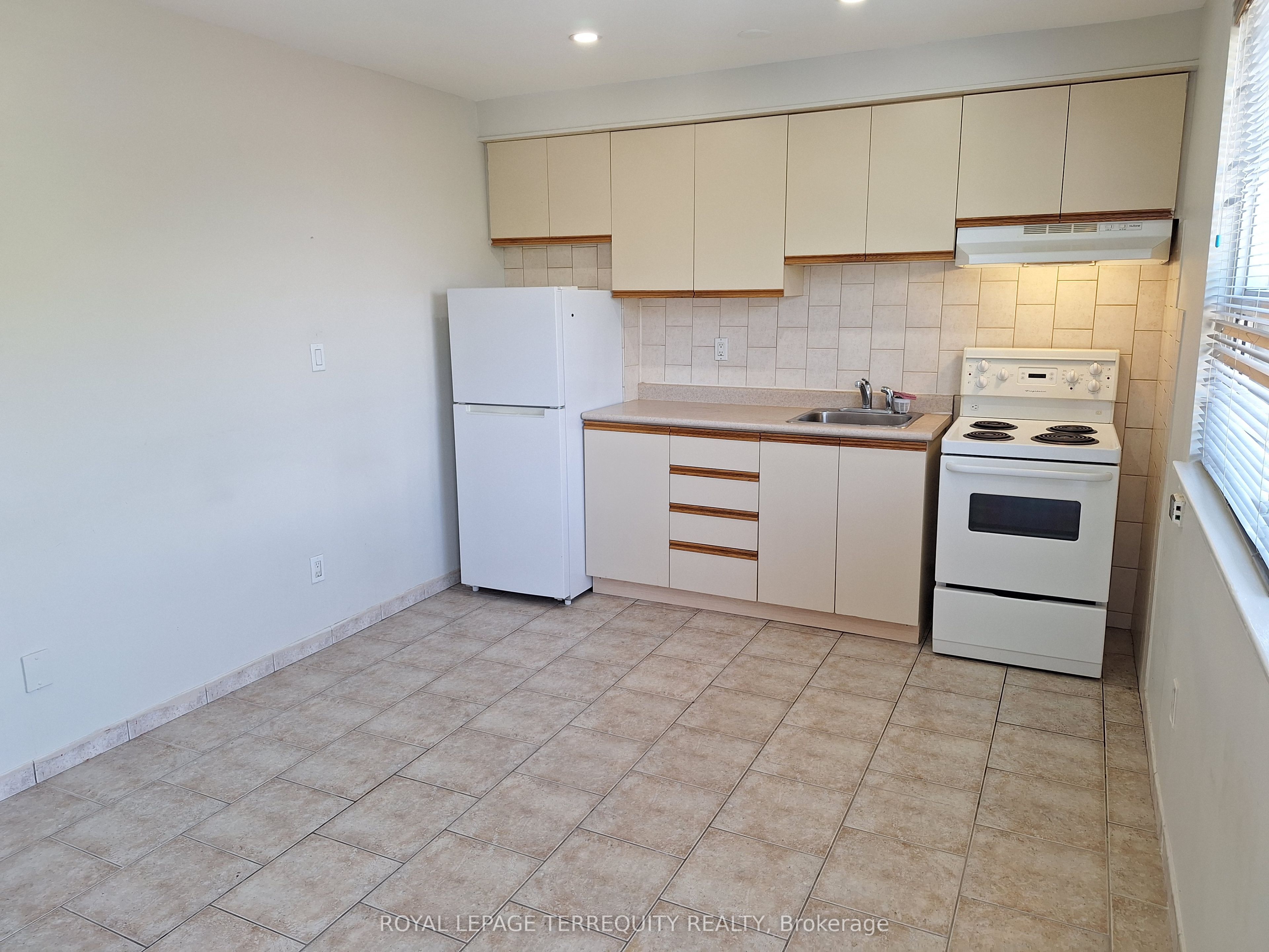 708 Wilson Avenue 2, Toronto, ON M3K 1E1 photo 5