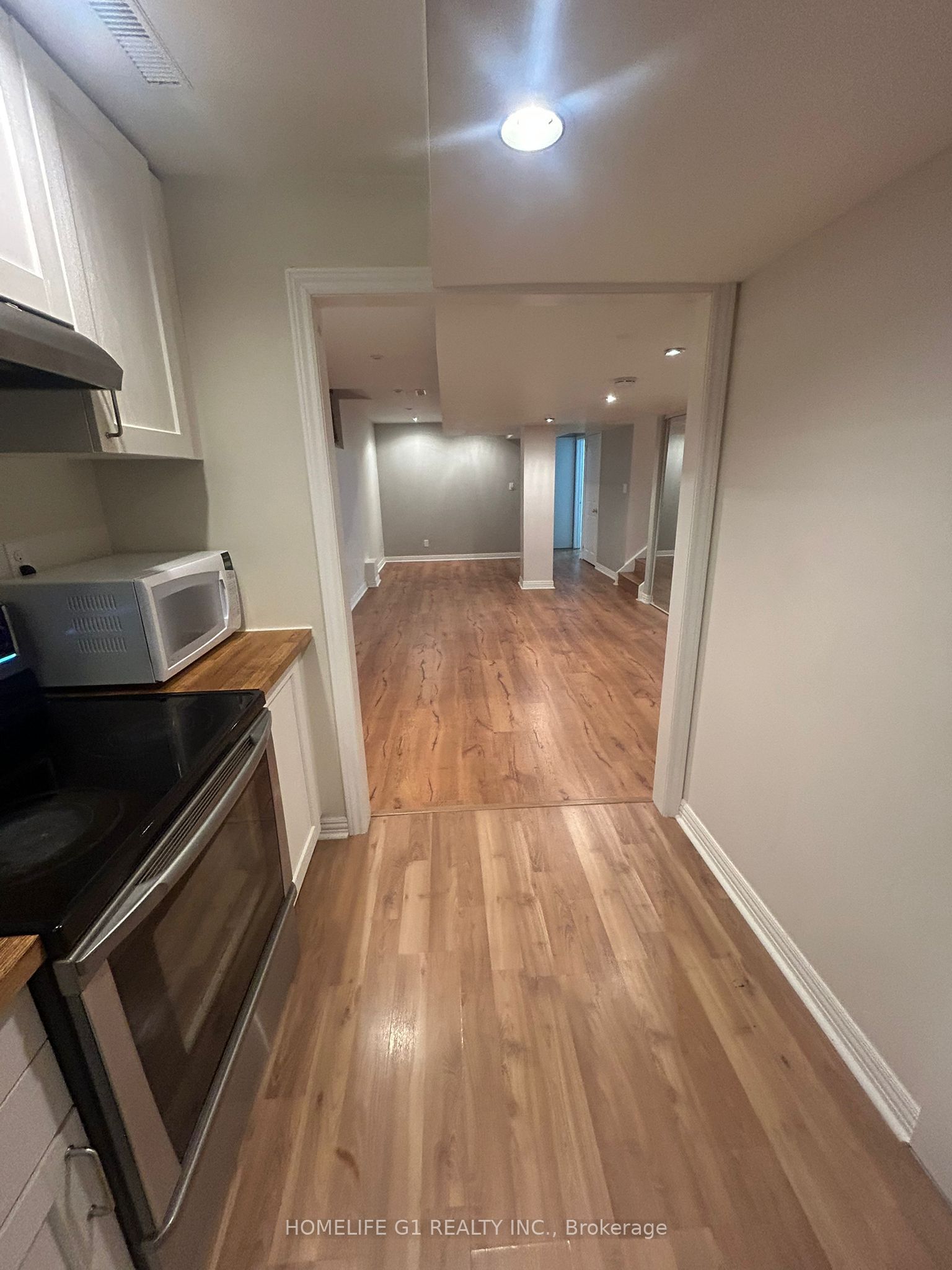 5299 Roadside Way, Mississauga, ON L5M 0H9 photo 3