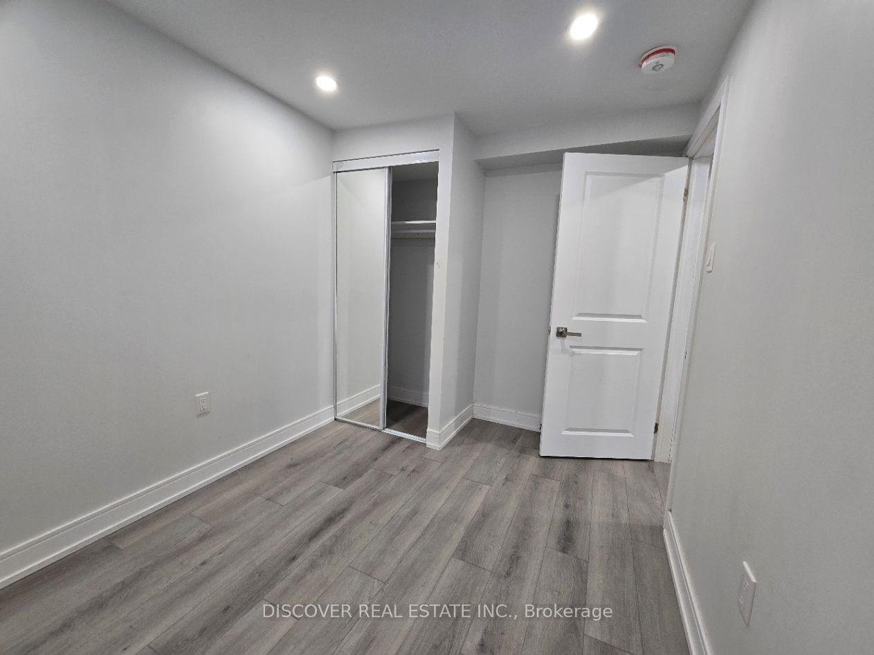 186 Floradale Drive Apartment # 2, Mississauga, ON L5B 1G3 photo 3