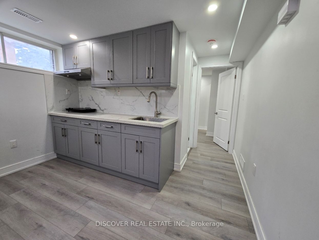 186 Floradale Drive Apartment # 2, Mississauga, ON L5B 1G3 photo 5