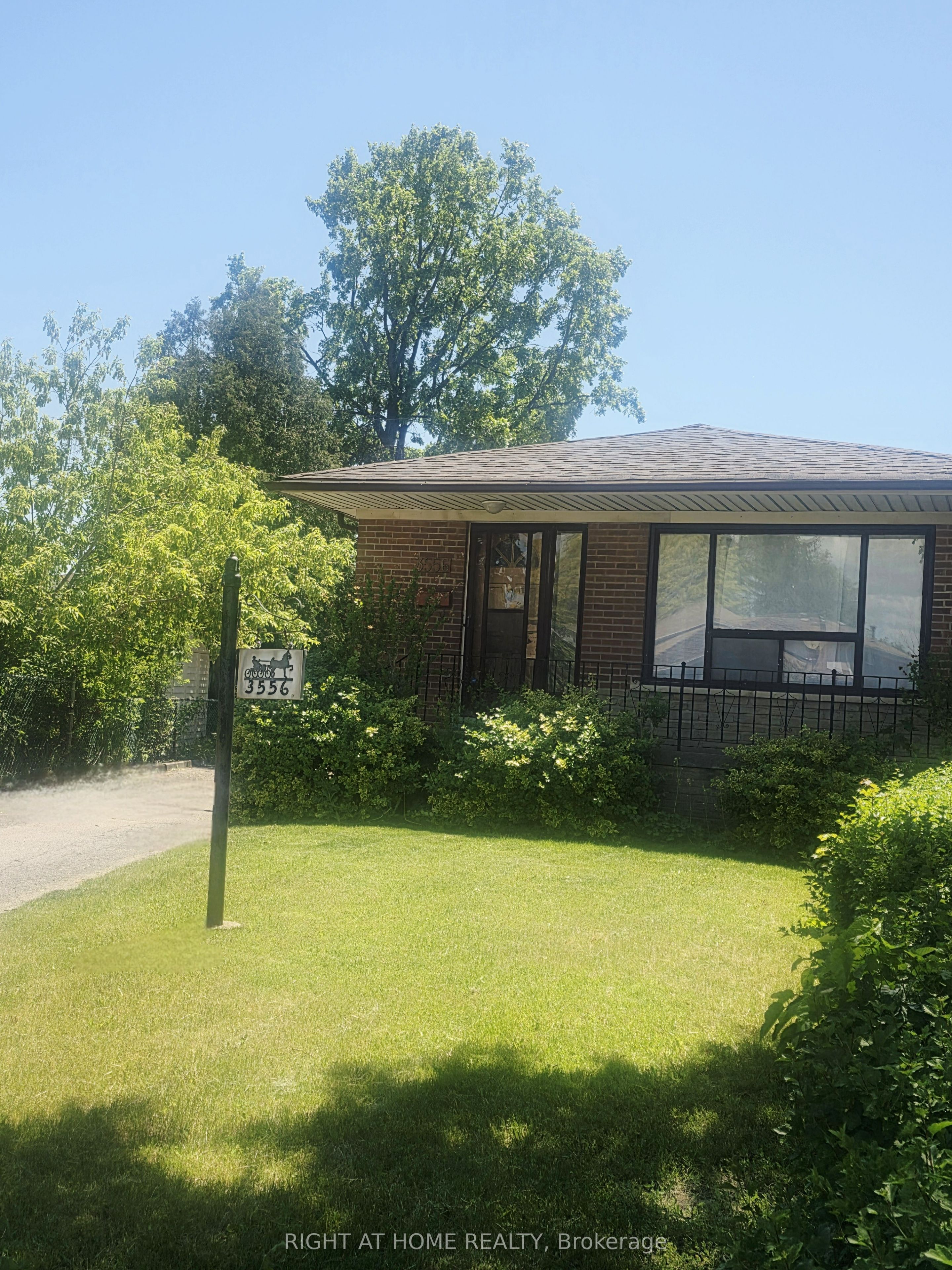 3556 Monica Drive, Mississauga, ON L4T 2E5 photo 5