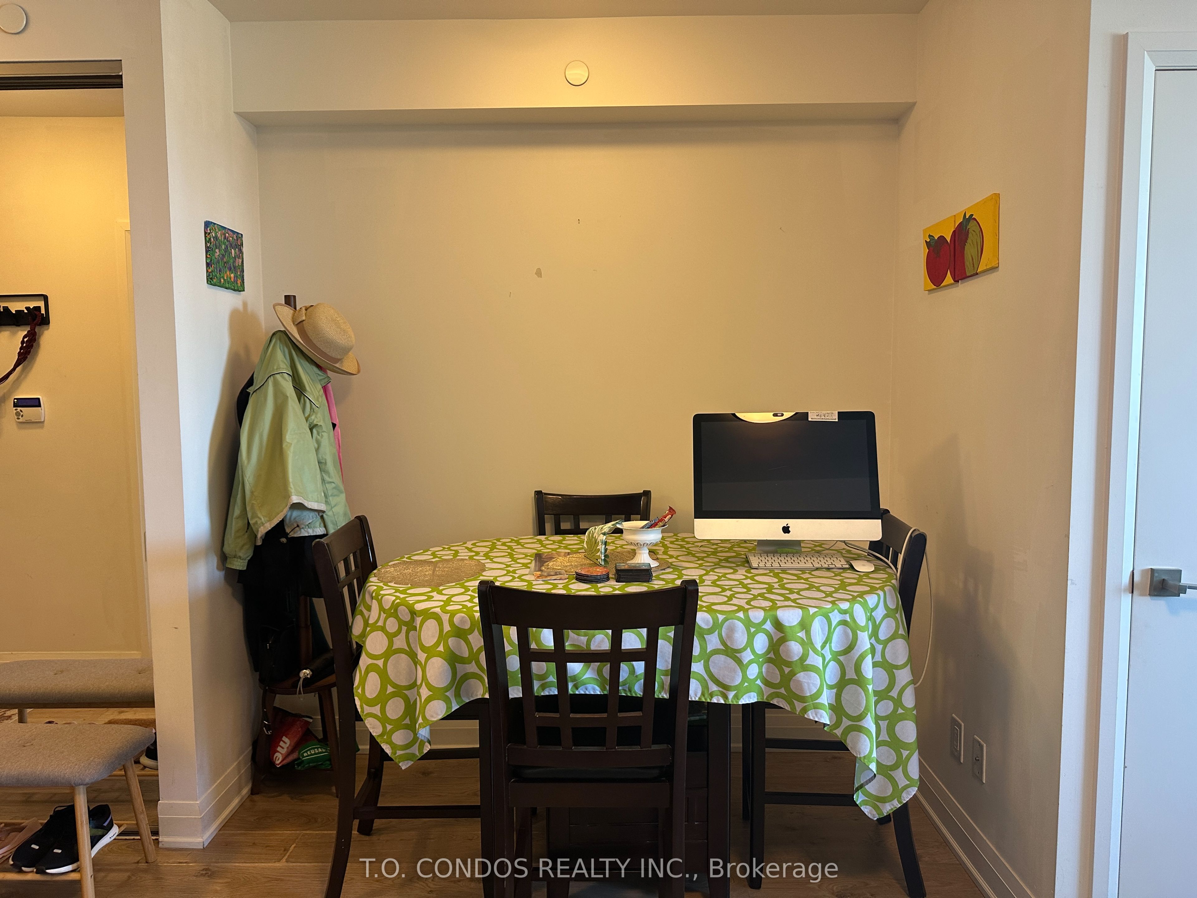 36 Park Lawn Road 1506, Toronto, ON M8Y 3H8 photo 4