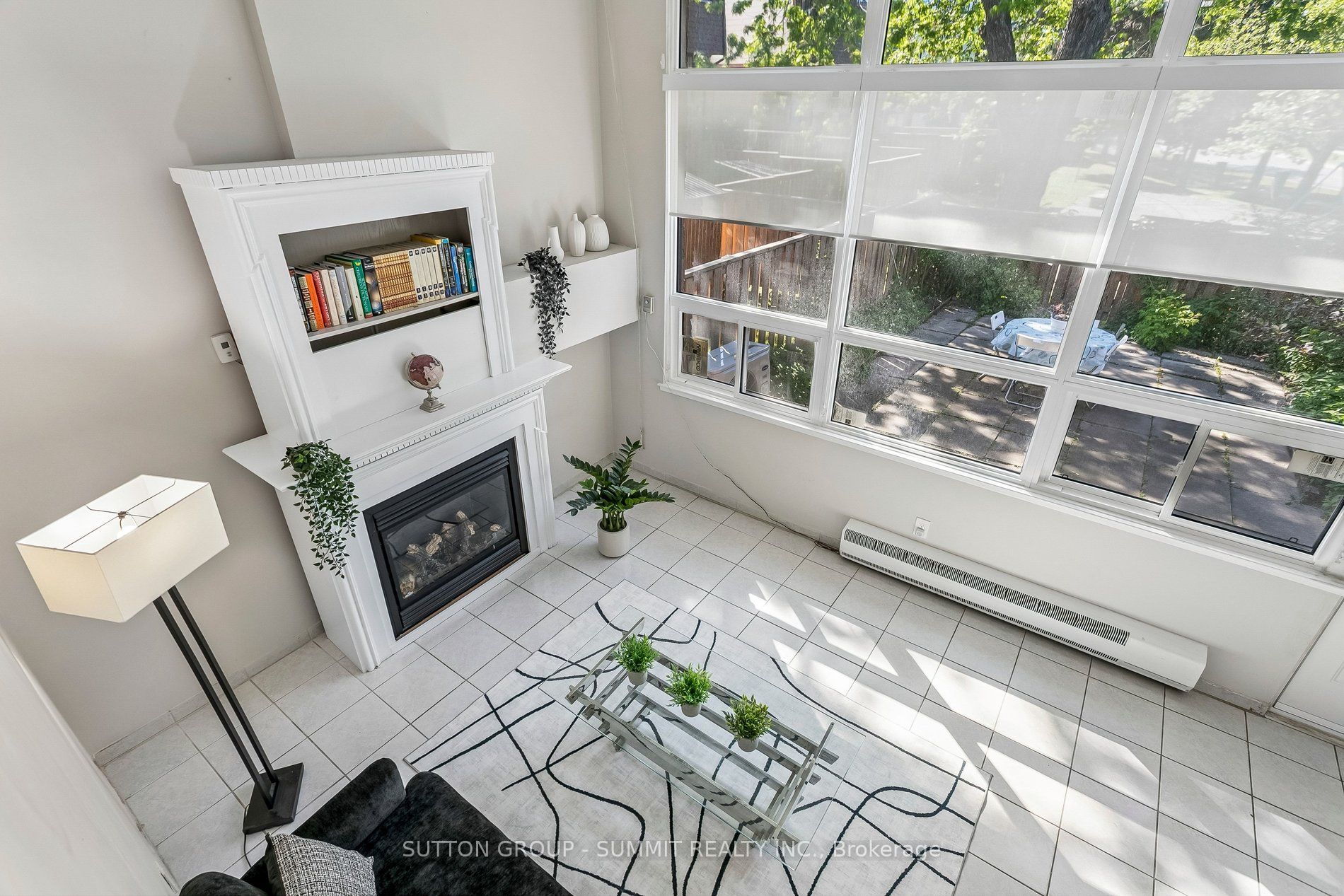 180 MISSISSAUGA VALLEY Boulevard 211, Mississauga, ON L5A 3M2 photo 2