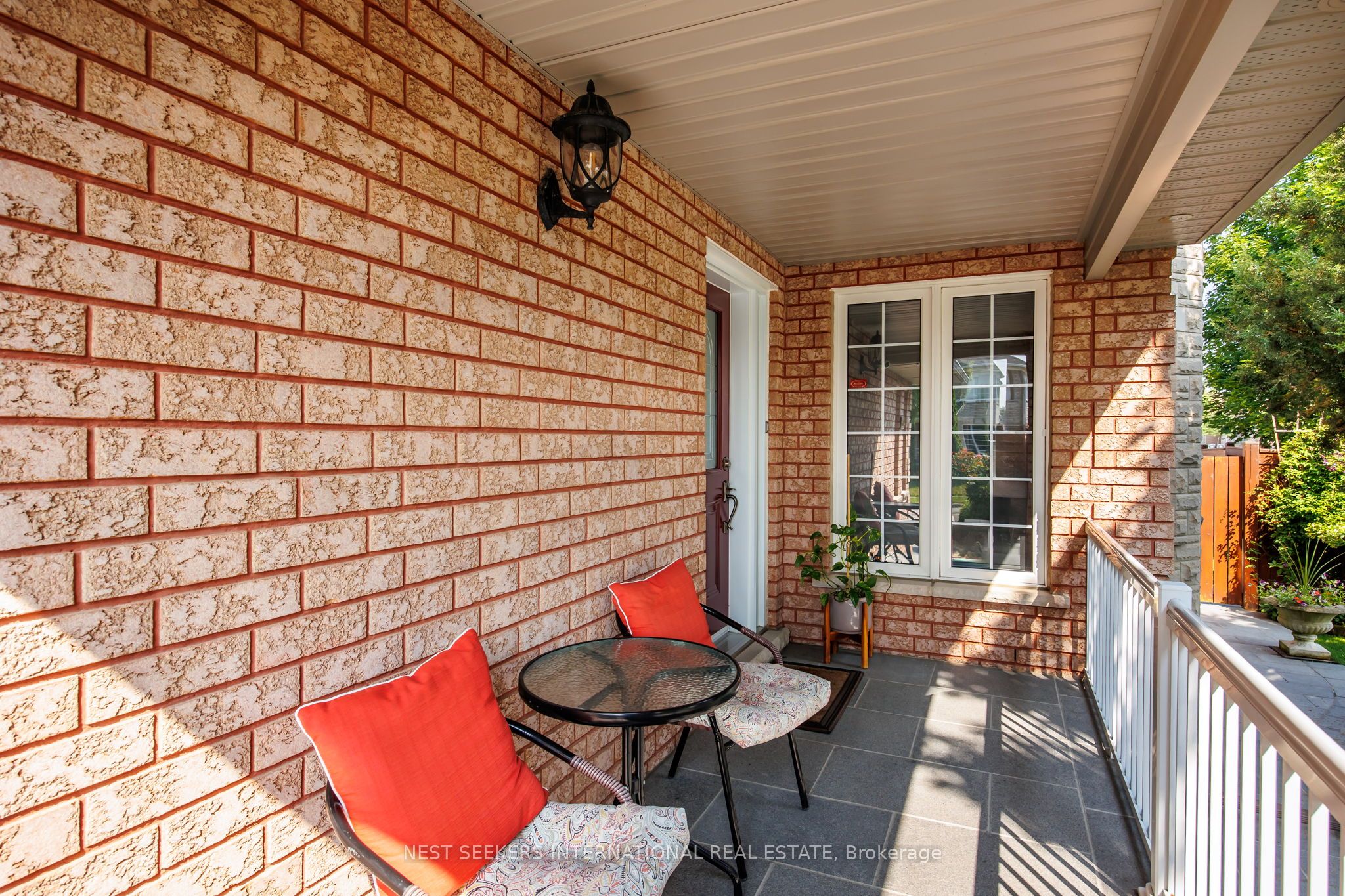 422 Fernforest Drive, Brampton, ON L6R 2P7 photo 2