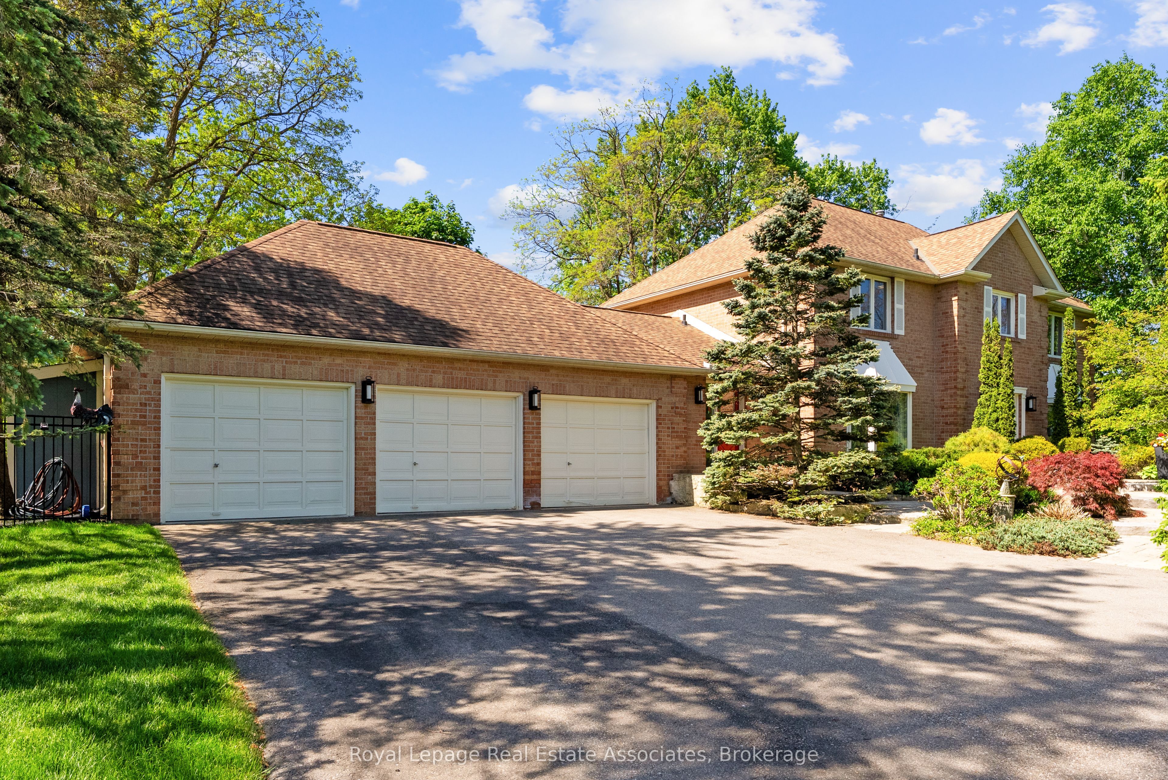 4 Wolf Crescent, Caledon, ON L7E 0A7 photo 2
