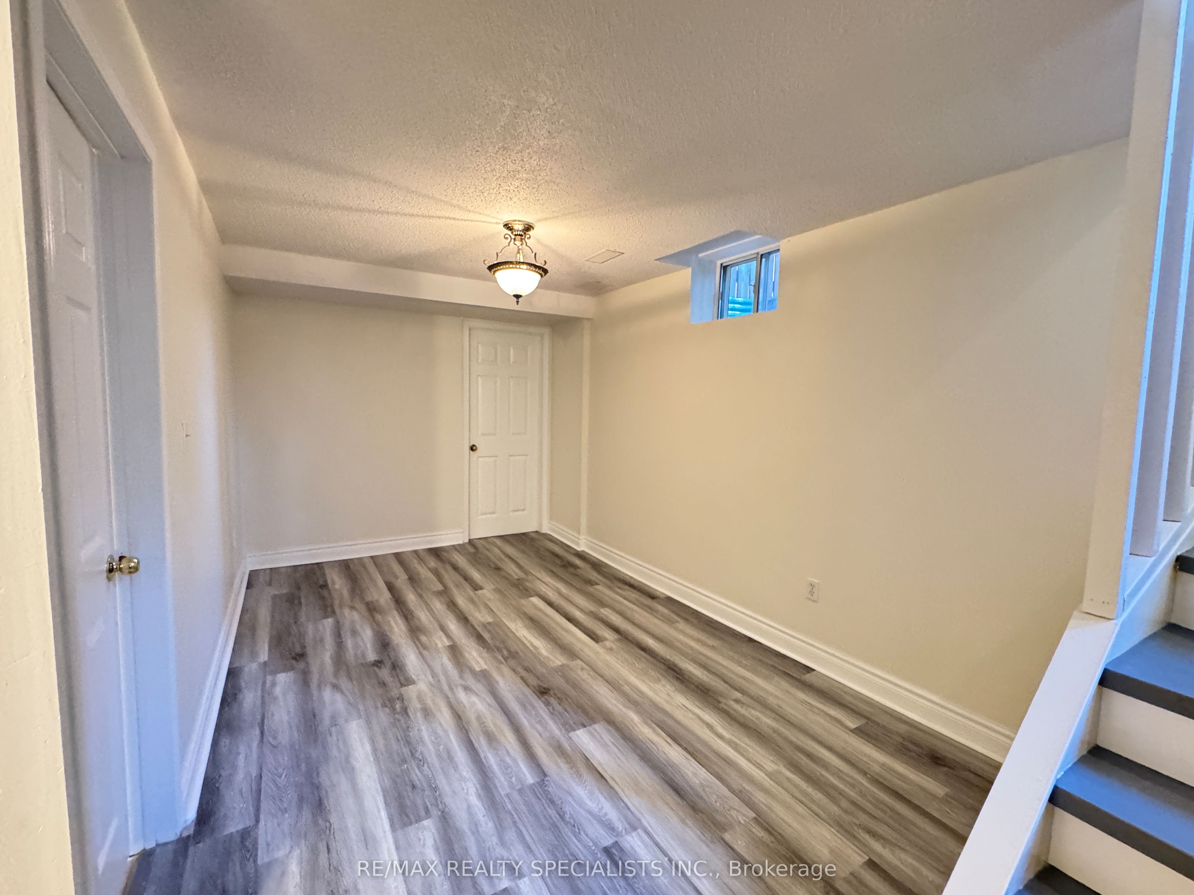 5834 Raftsman Cove BSMT, Mississauga, ON L5M 6N9 photo 3