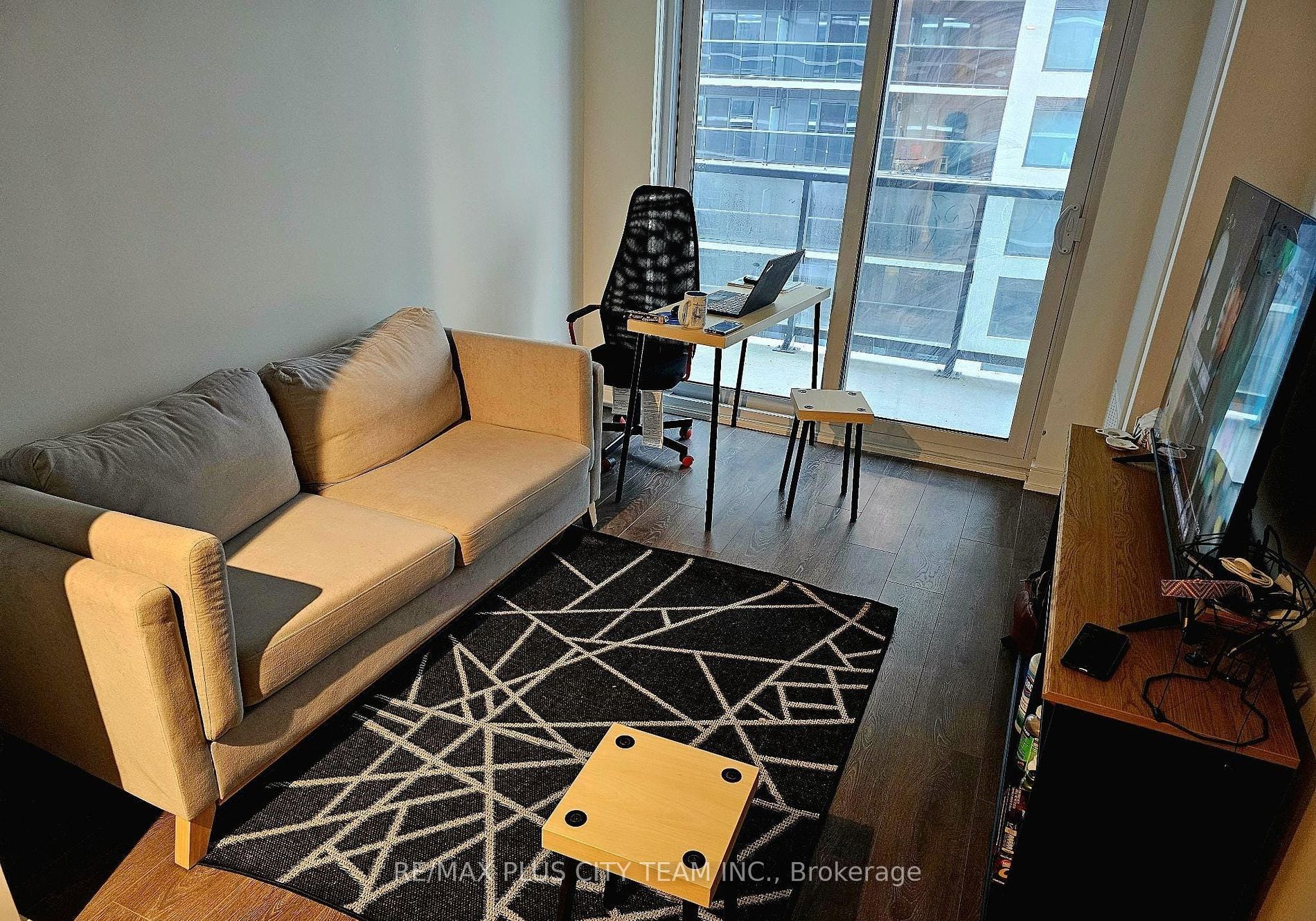 30 Samuel Wood Way 1007, Toronto, ON M9B 0C9 photo 3