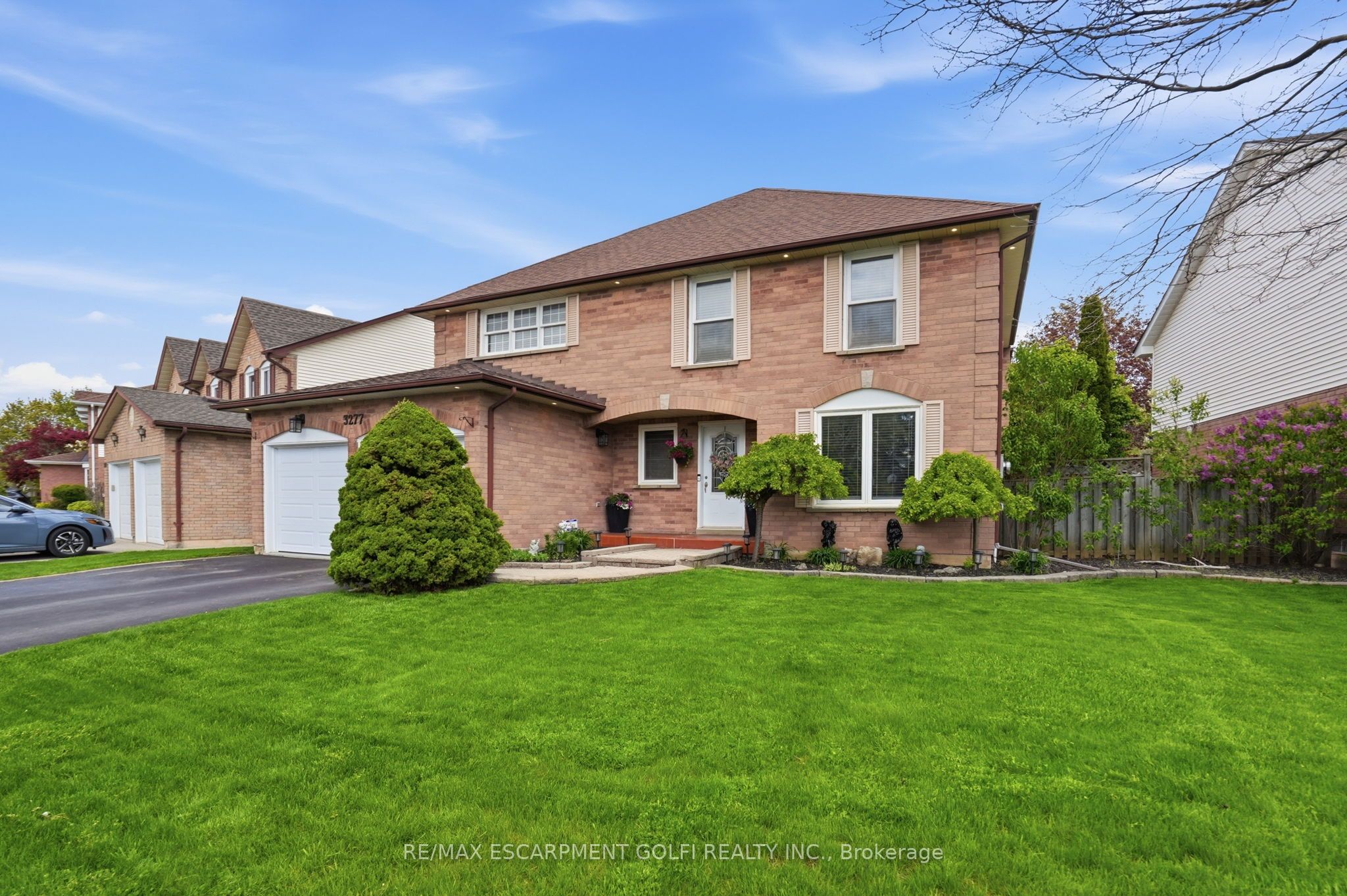 3277 Folkway Drive, Burlington, ON L7M 3J2 photo 3