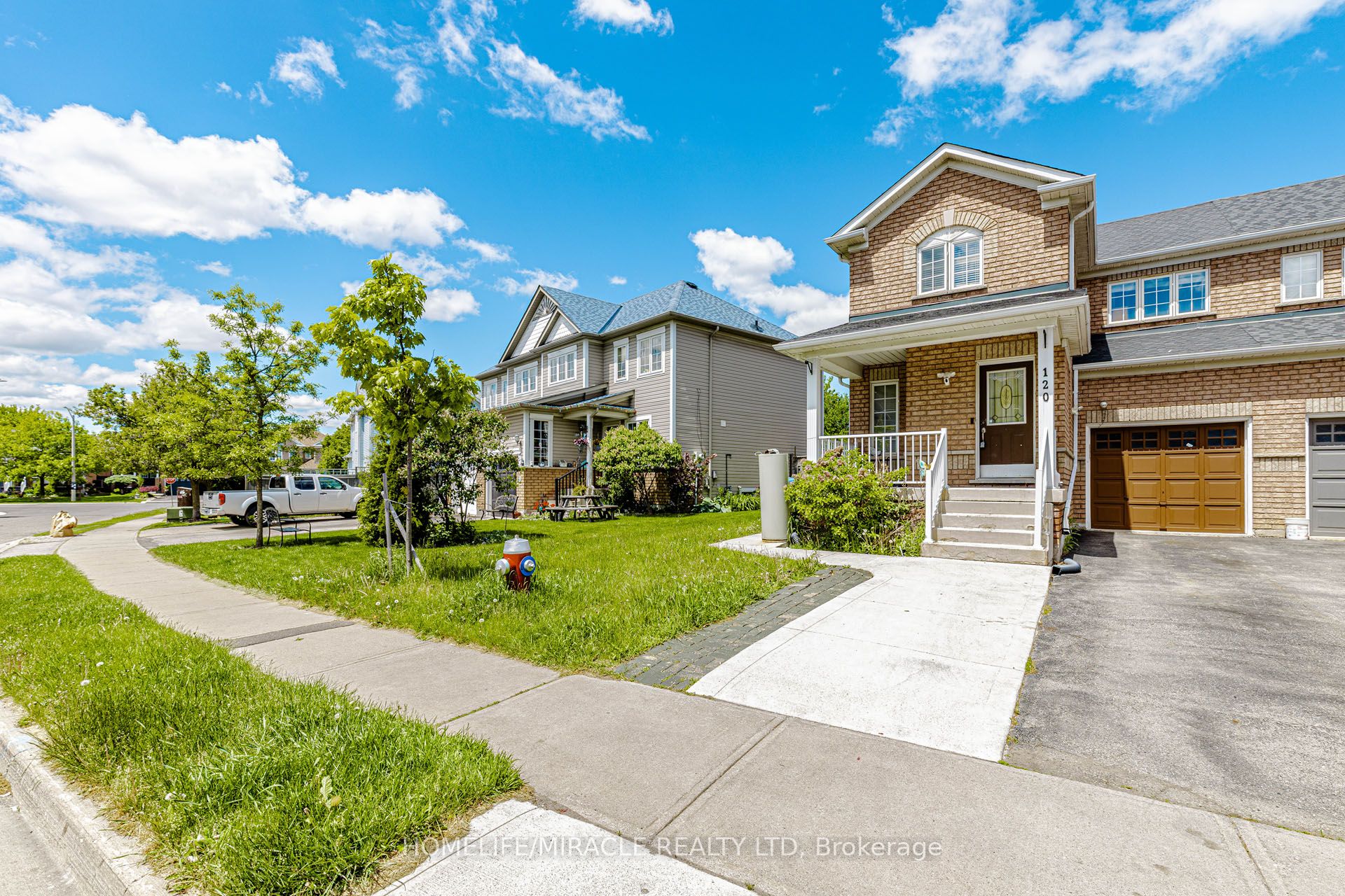 120 Viceroy Crescent, Brampton, ON L7A 1V4 photo 2