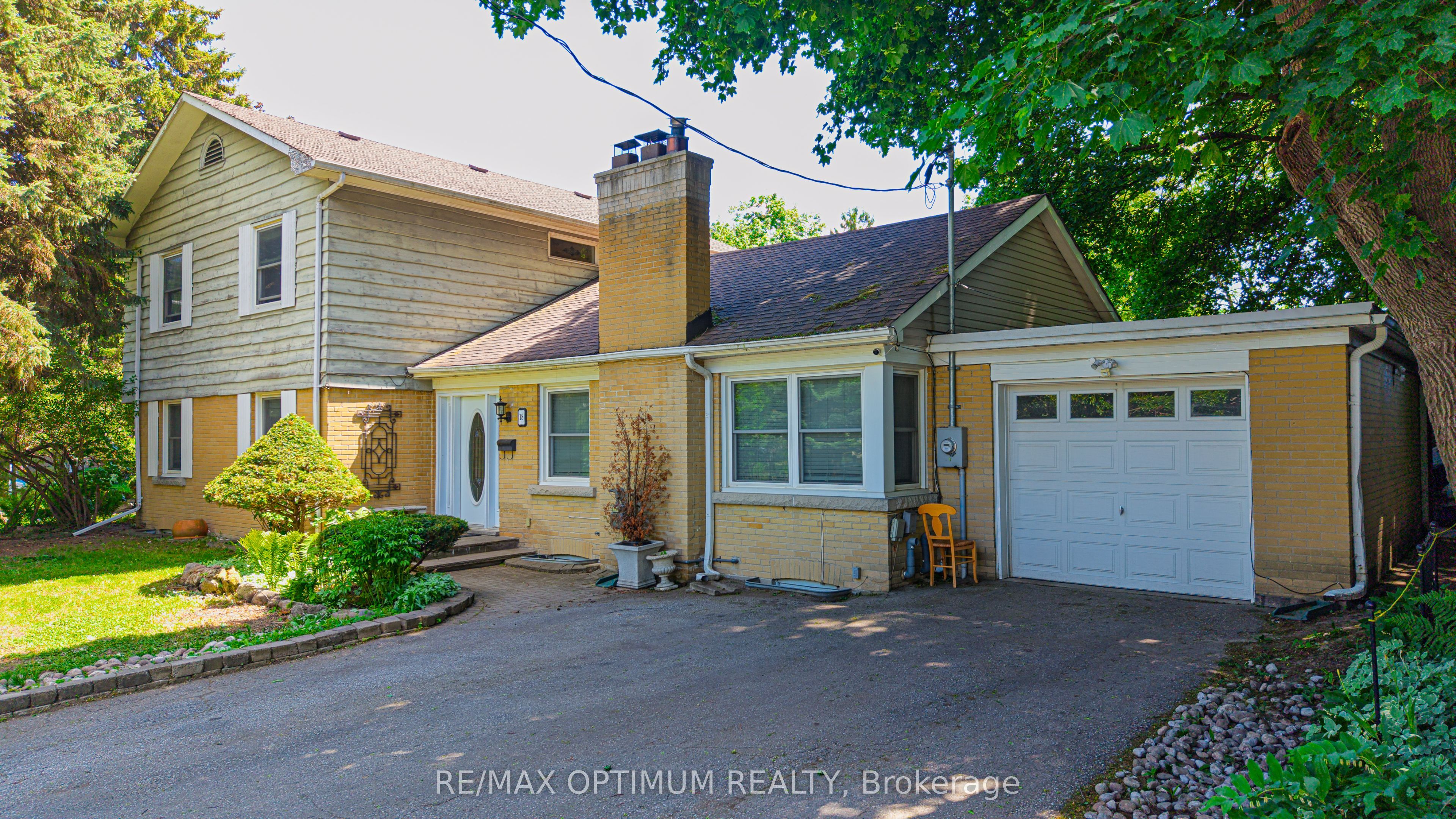 18 Armstrong Street, Brampton, ON L6W 1W6 photo 4