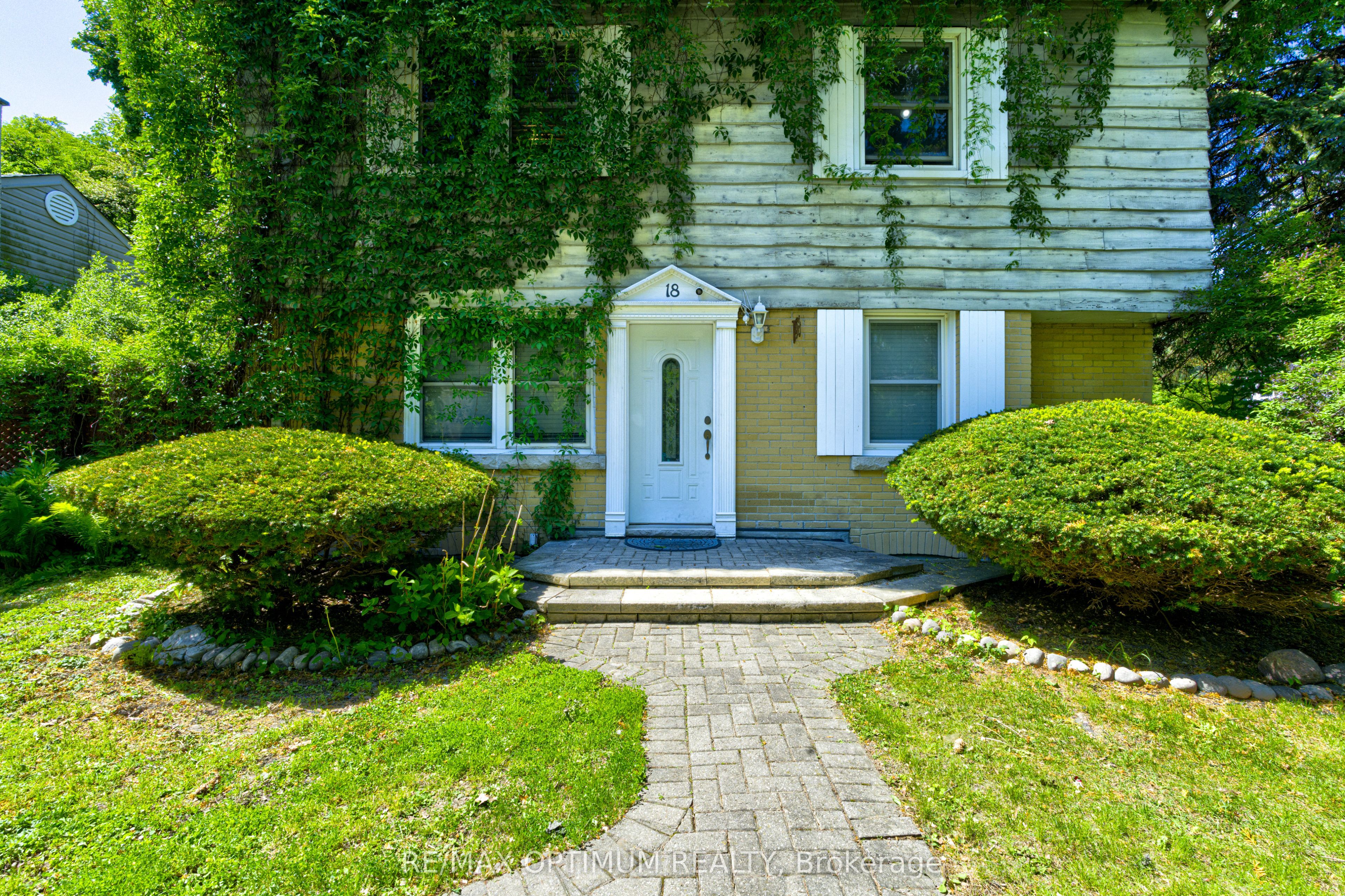 18 Armstrong Street, Brampton, ON L6W 1W6 photo 5