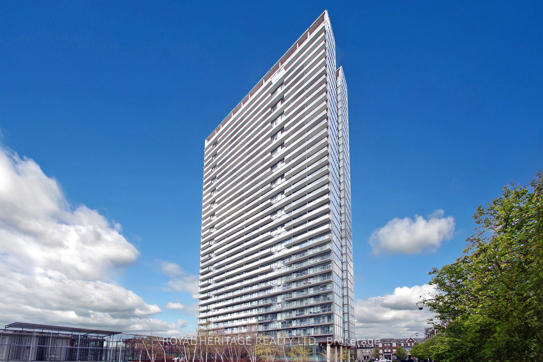 105 Queensway Avenue 1216, Toronto, ON M6S 5B5