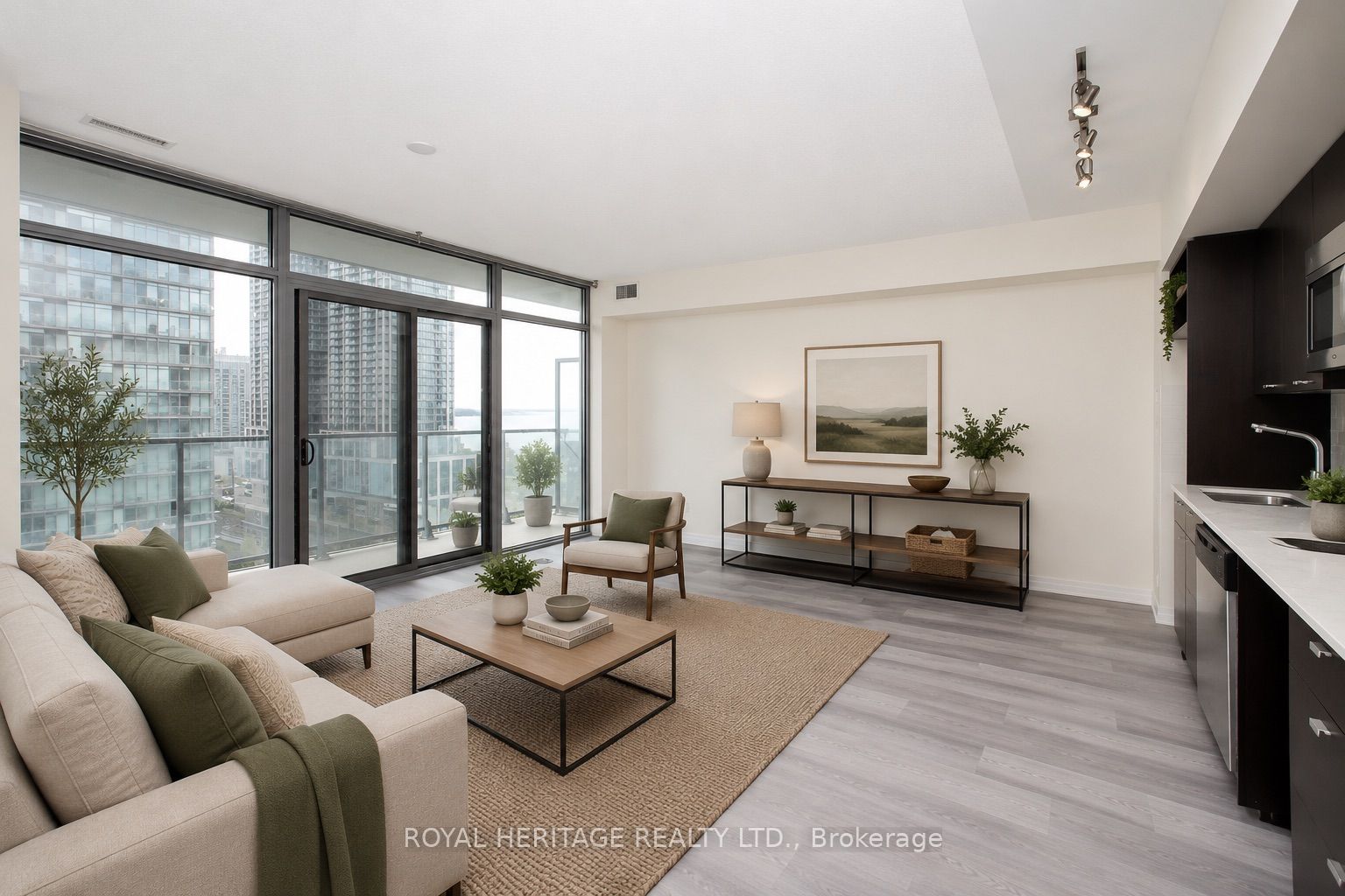 105 Queensway Avenue 1216, Toronto, ON M6S 5B5 photo 4