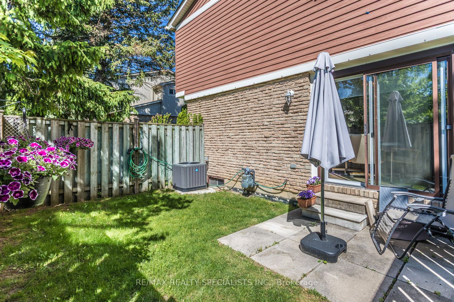 98 Falconer Drive 19, Mississauga, ON L5N 1Y2 photo 4