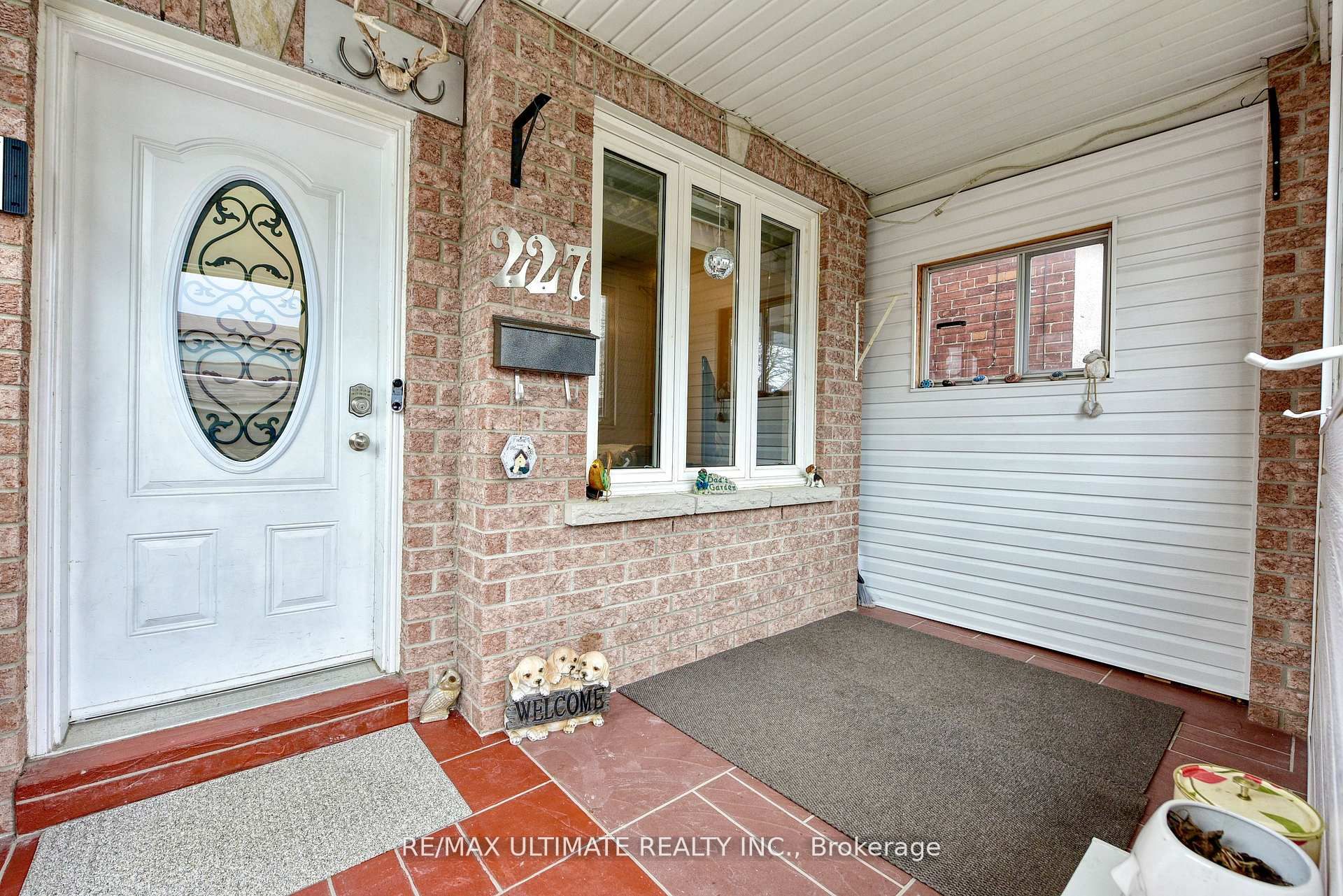 227 Earlscourt Avenue, Toronto, ON M6E 4B4 photo 2