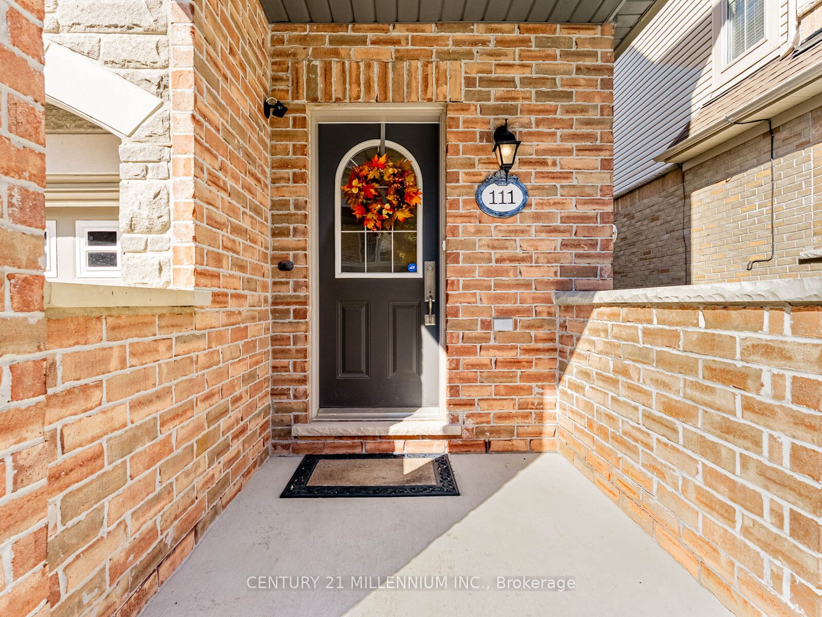 111 Cedar Lake Crescent, Brampton, ON L6Y 0R1 photo 3