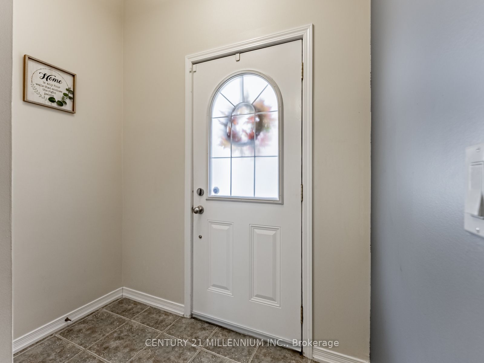 111 Cedar Lake Crescent, Brampton, ON L6Y 0R1 photo 4