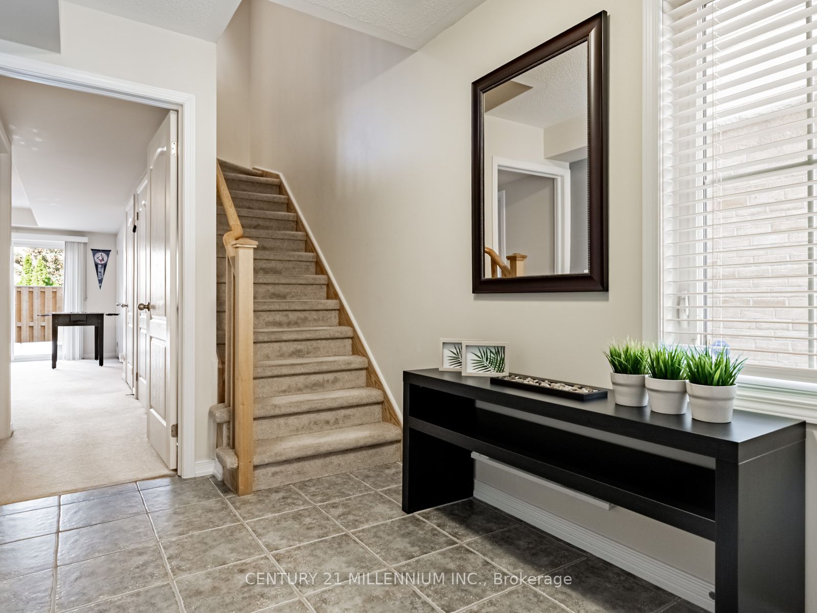 111 Cedar Lake Crescent, Brampton, ON L6Y 0R1 photo 5