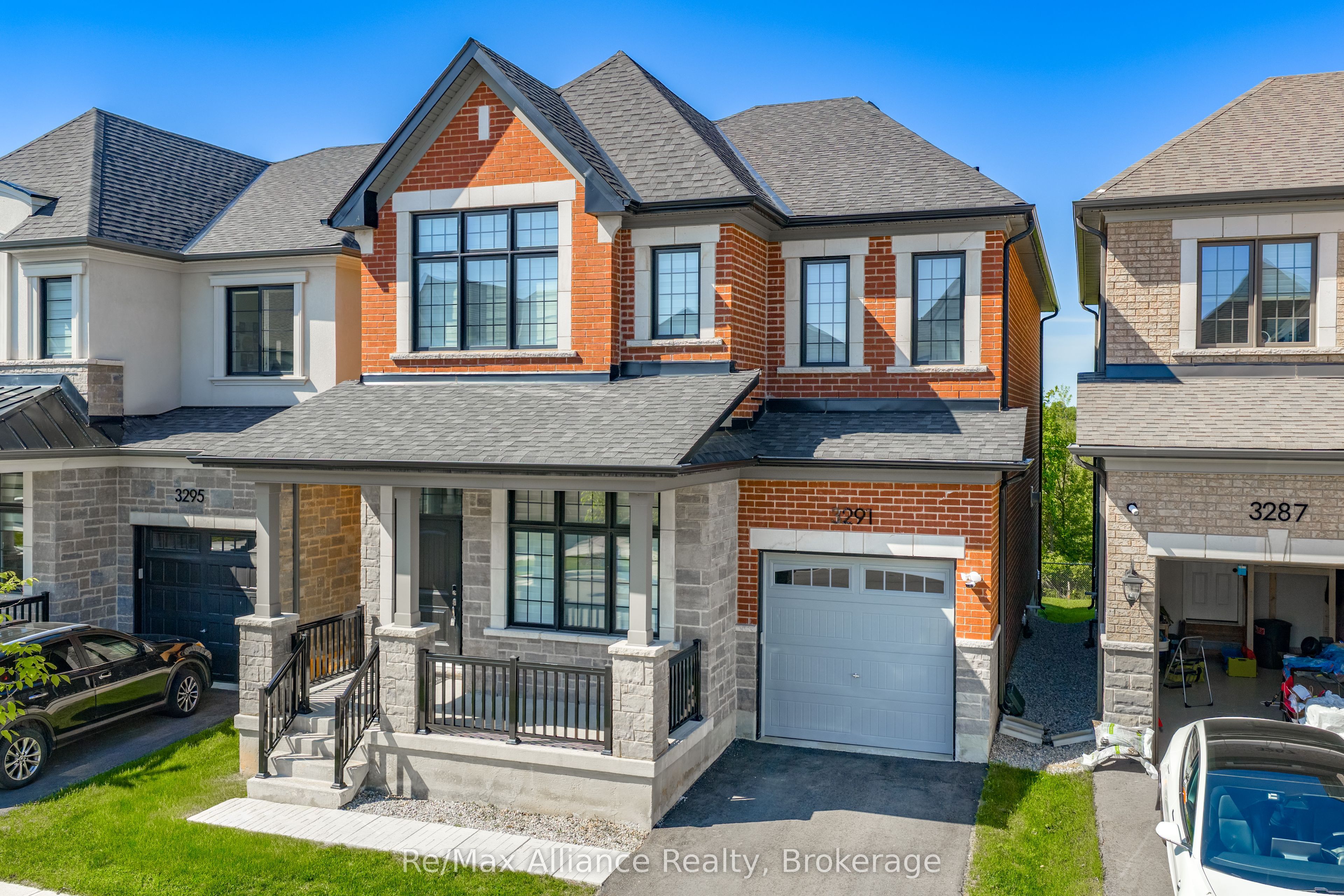 3291 Harasym Trail, Oakville, ON L6M 5N6 photo 2