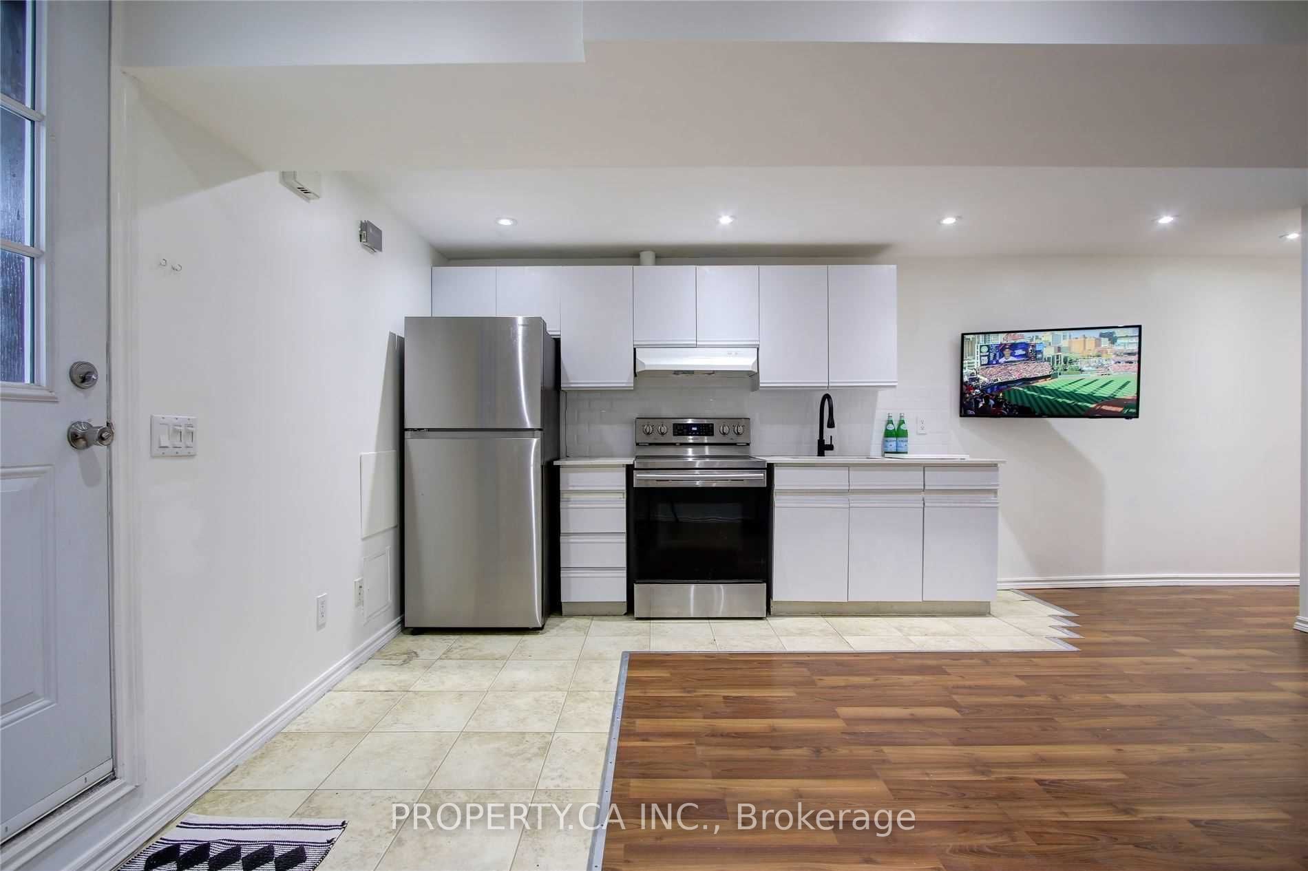 1012 Ossington Avenue Lower, Toronto, ON M6G 3V6 photo 3