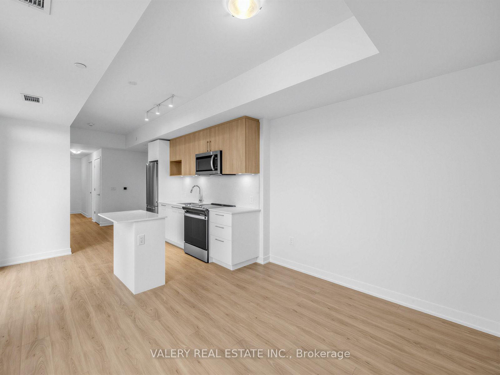 500 Plains Road E PH01, Burlington, ON L7T 0C8 photo 5